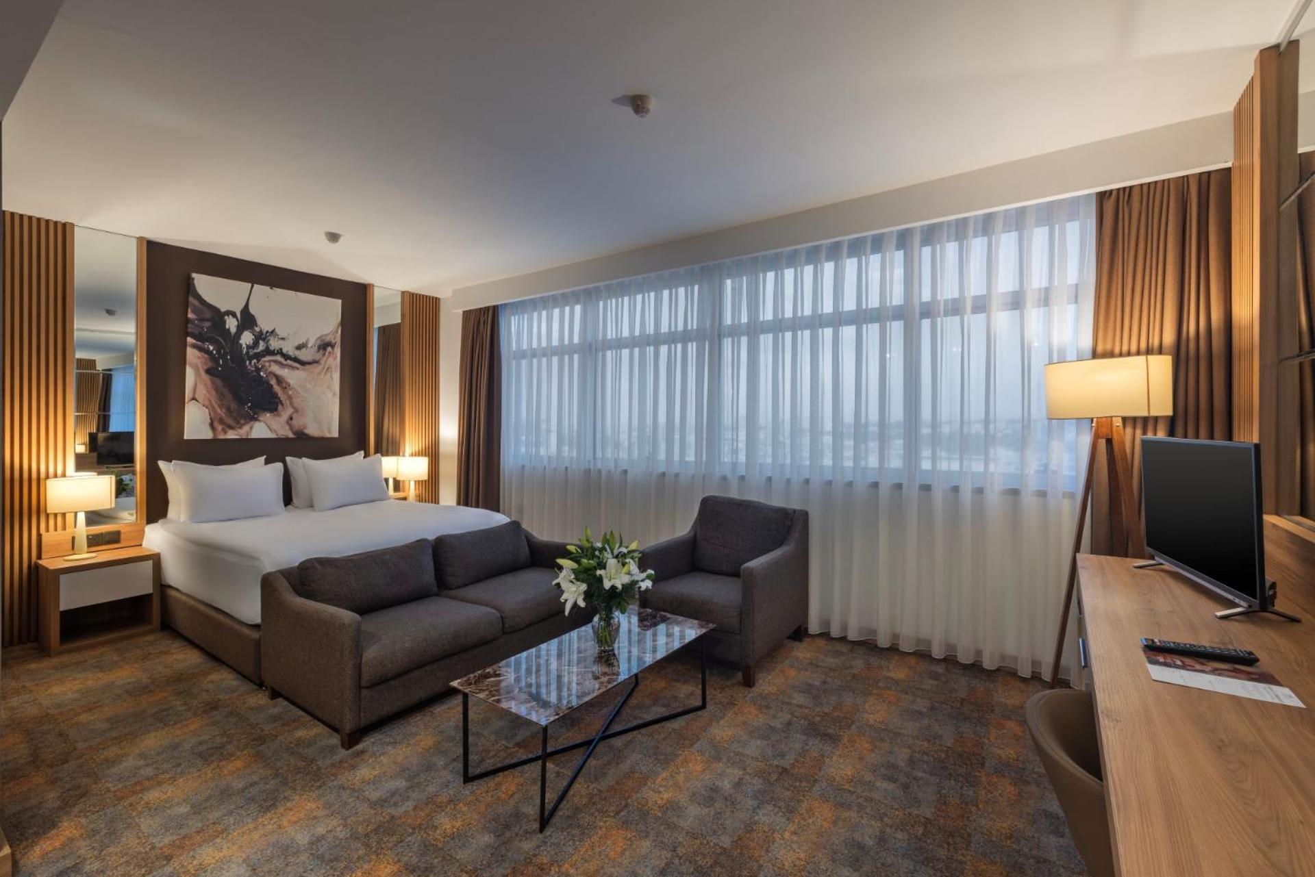 Grand Sapphire Hotel 4*