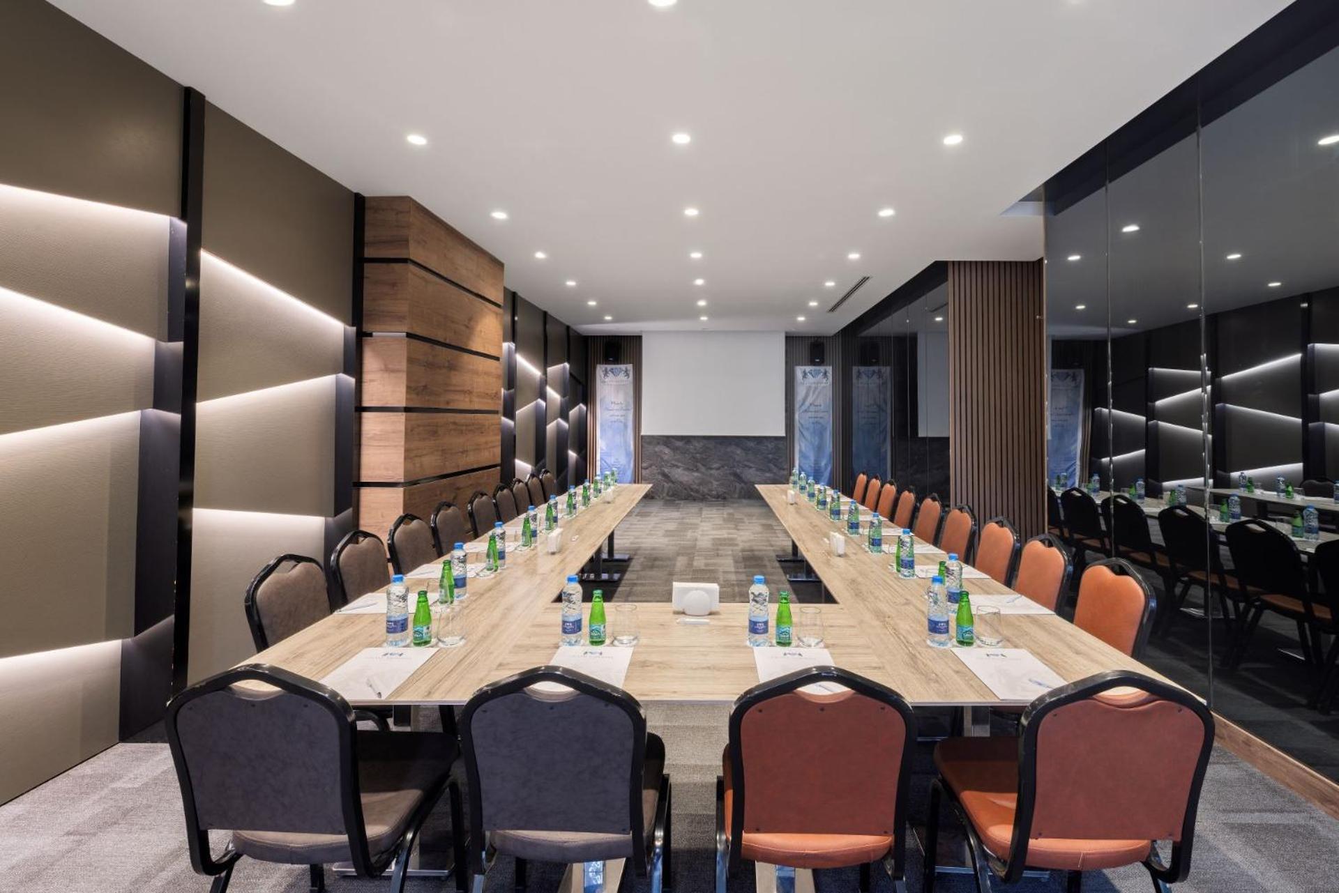Grand Sapphire Hotel 4*