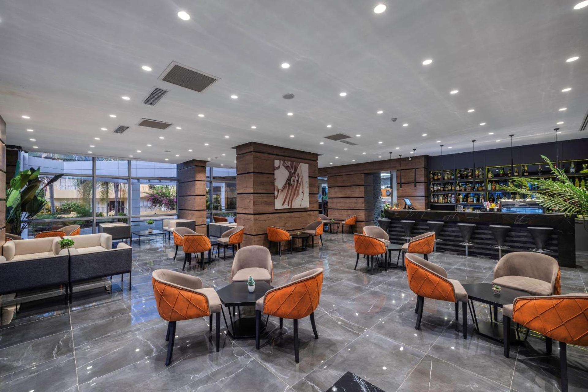 Hotel Grand Sapphire 4*