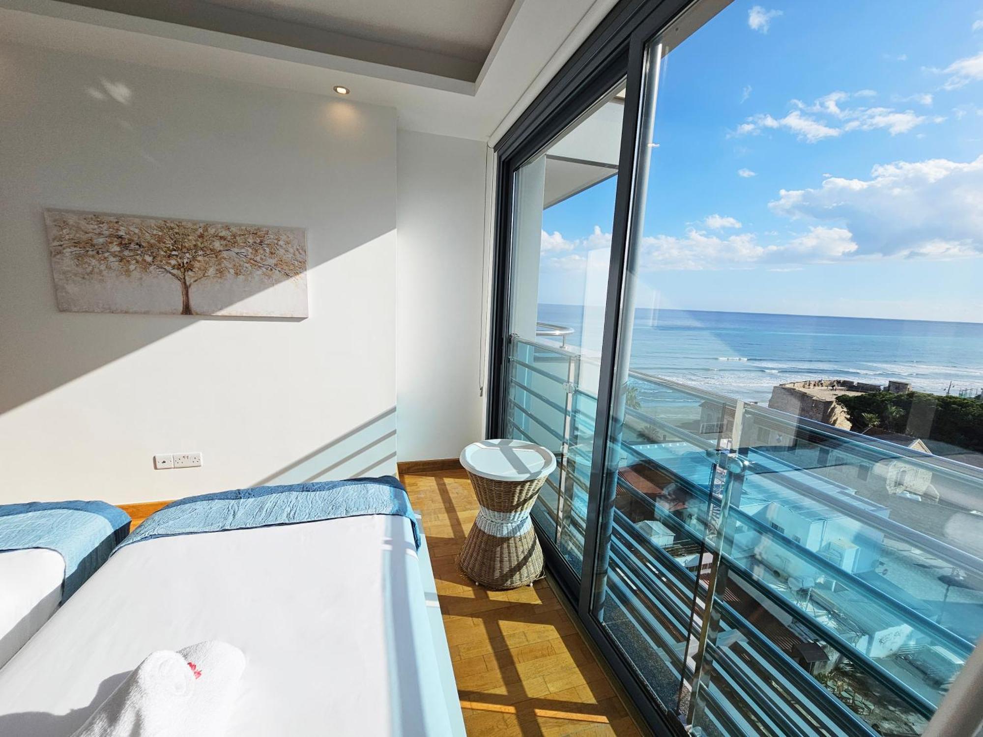 Dios Ponte Finikoudes Beachfront Vakantiehuis Larnaca
