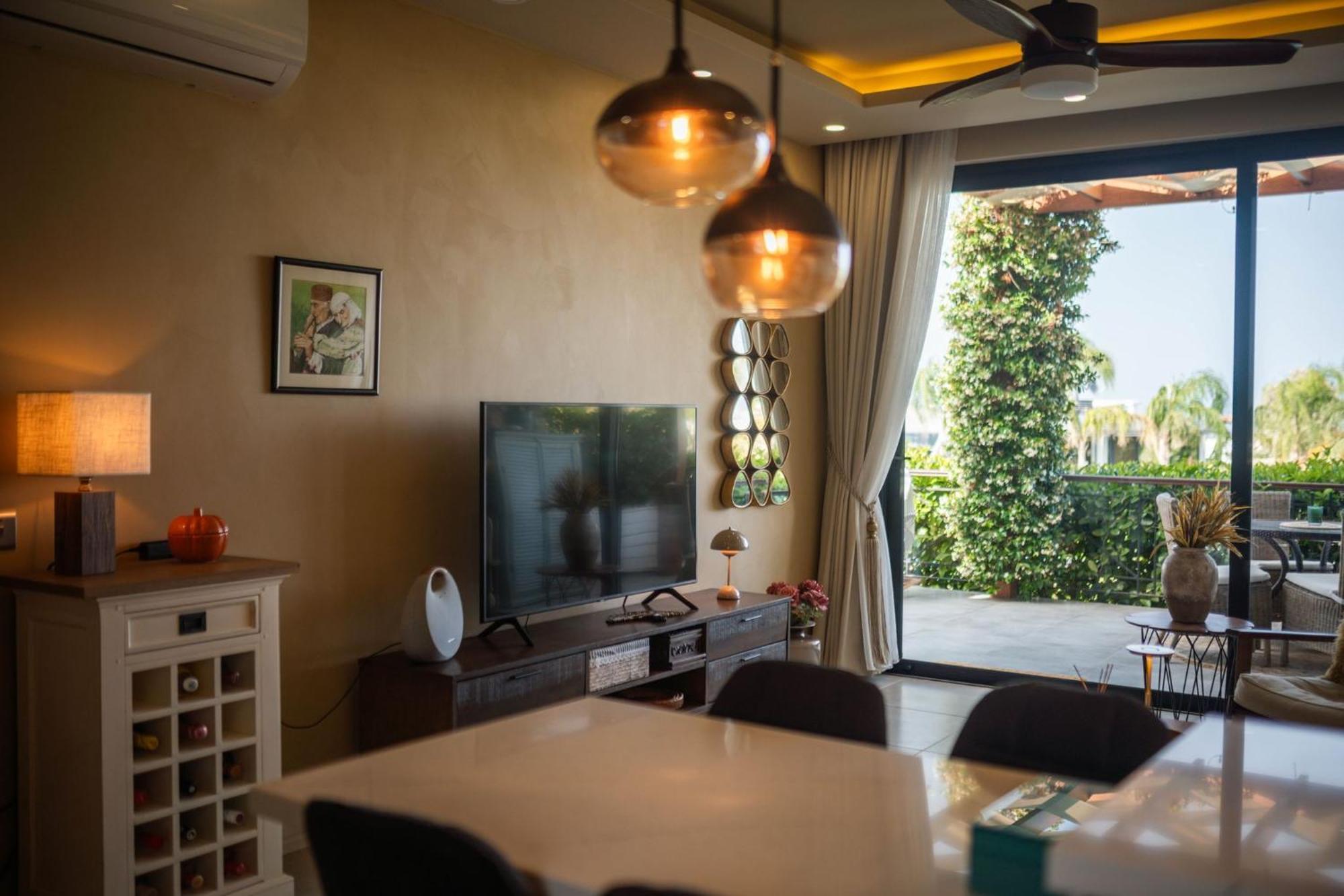 Apartment Modern And Cozy Designer In Relaxing Environment Kyrenia (Northern Cyprus)