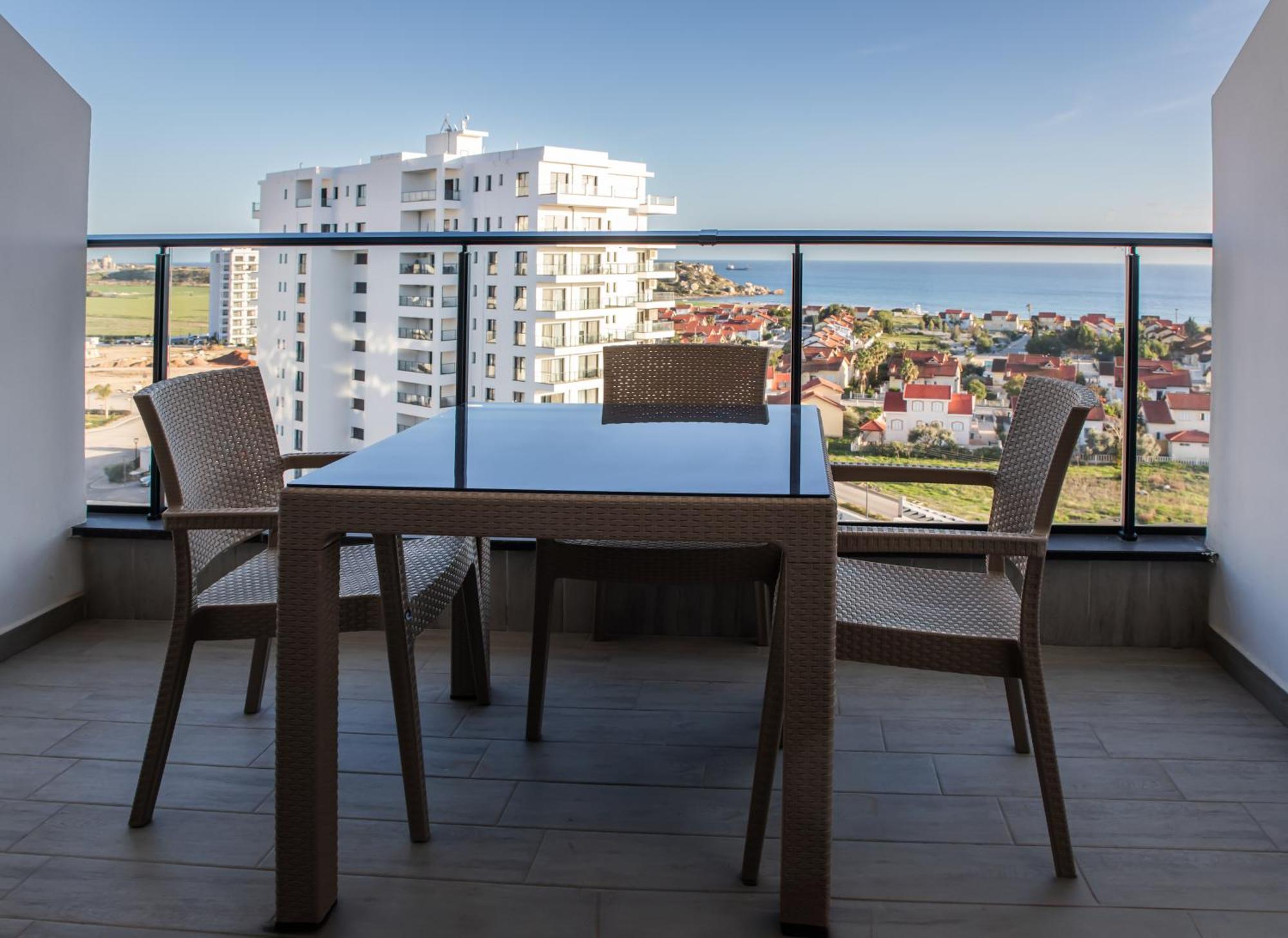 Sophia Pool At Caesar Blue Resort: Luxury With Extended Breakfast Apartment