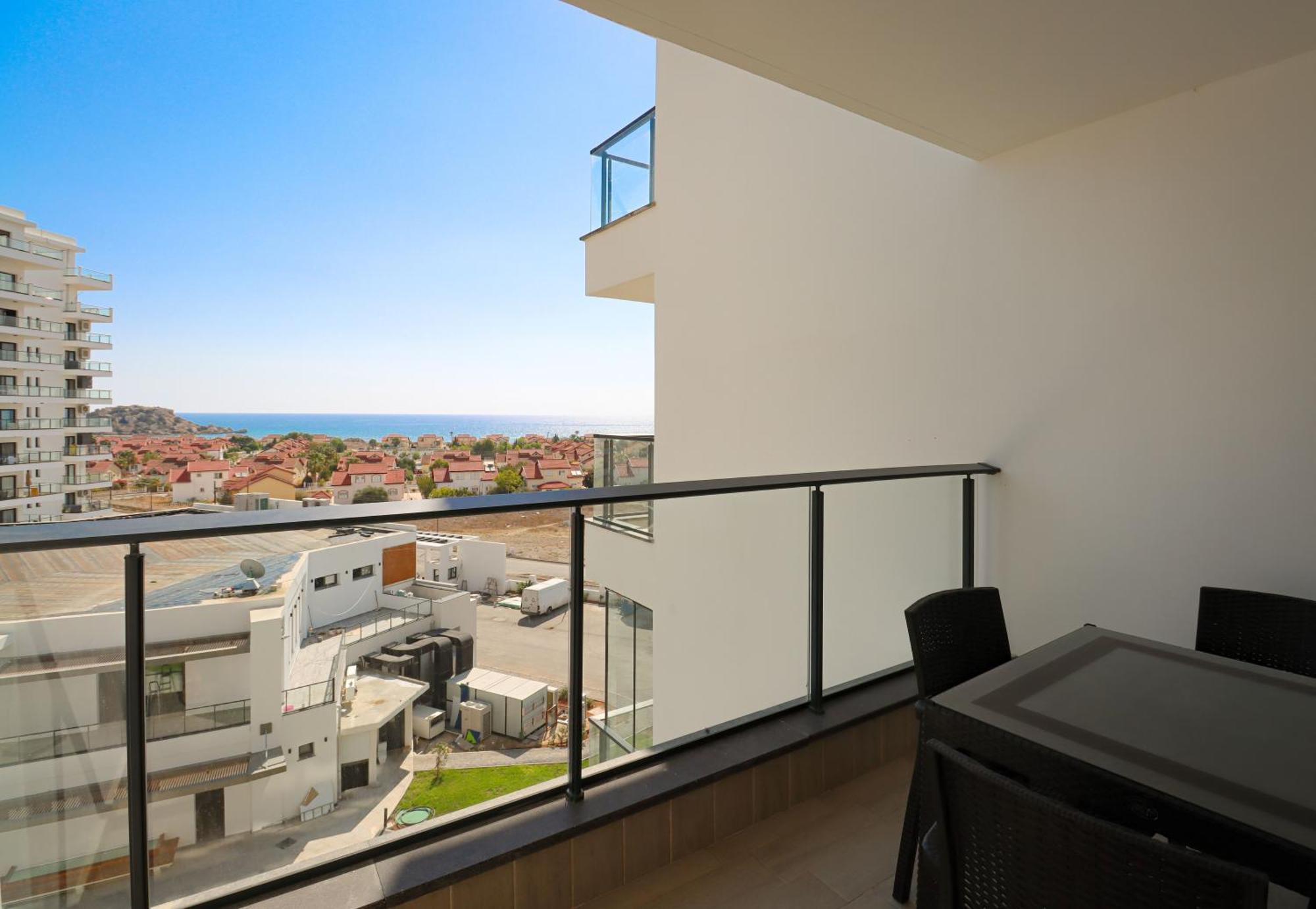 Sophia Pool At Caesar Blue Resort: Luxury With Extended Breakfast Apartment *