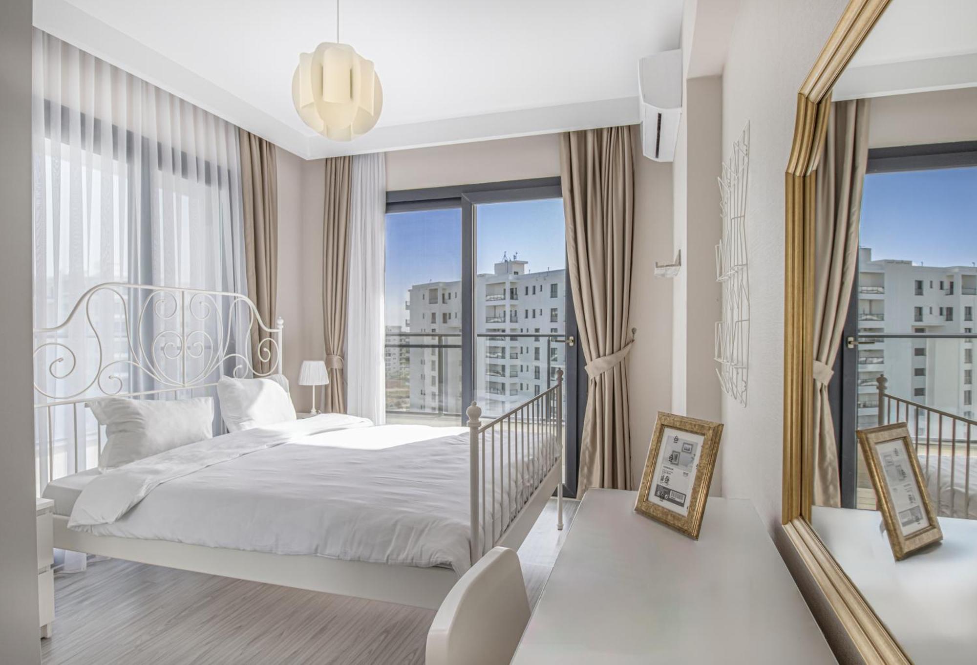 Sophia Pool At Caesar Blue Resort: Luxury With Extended Breakfast Apartment