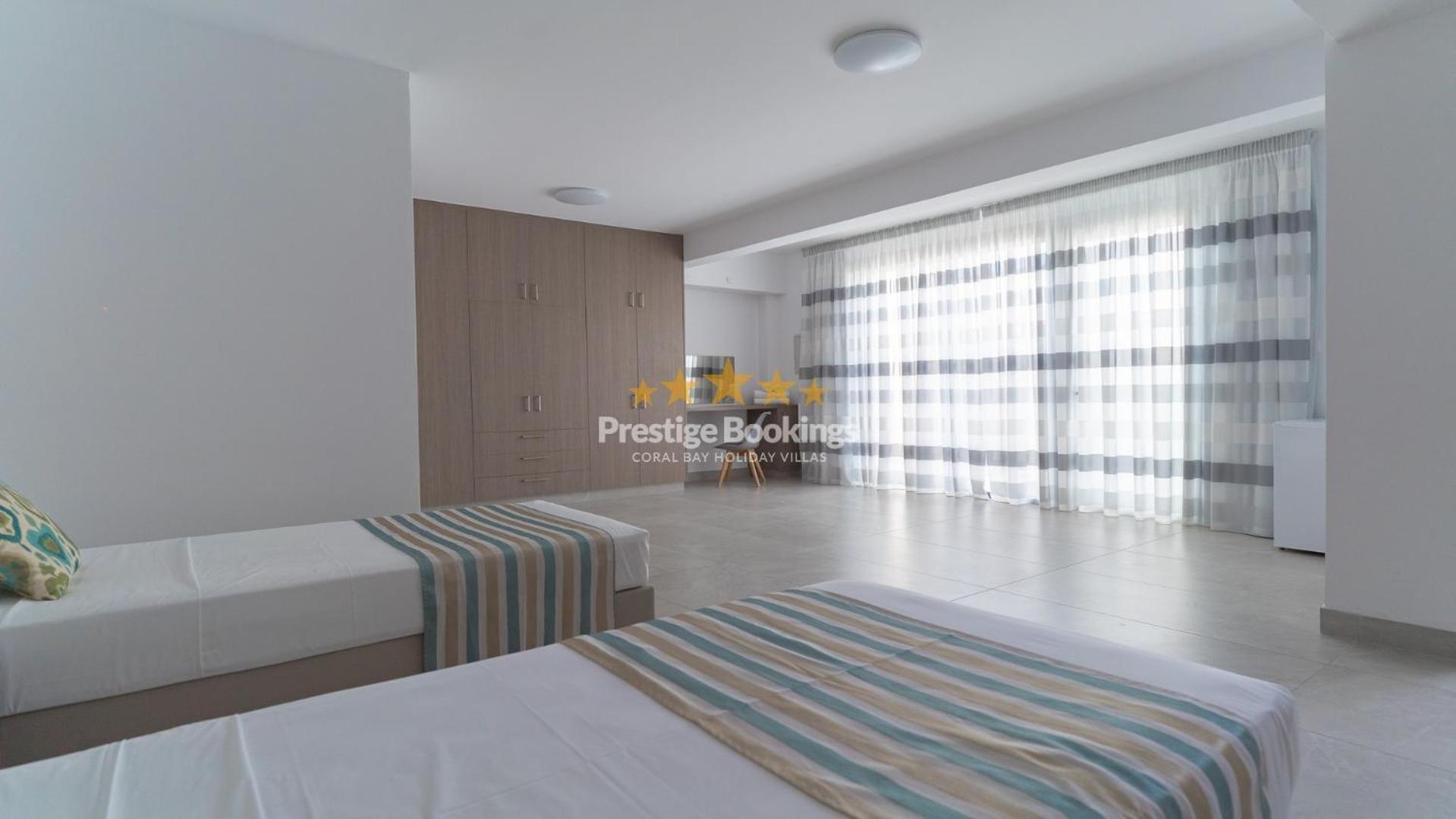 Aretousa Ena By Prestige Bookings *