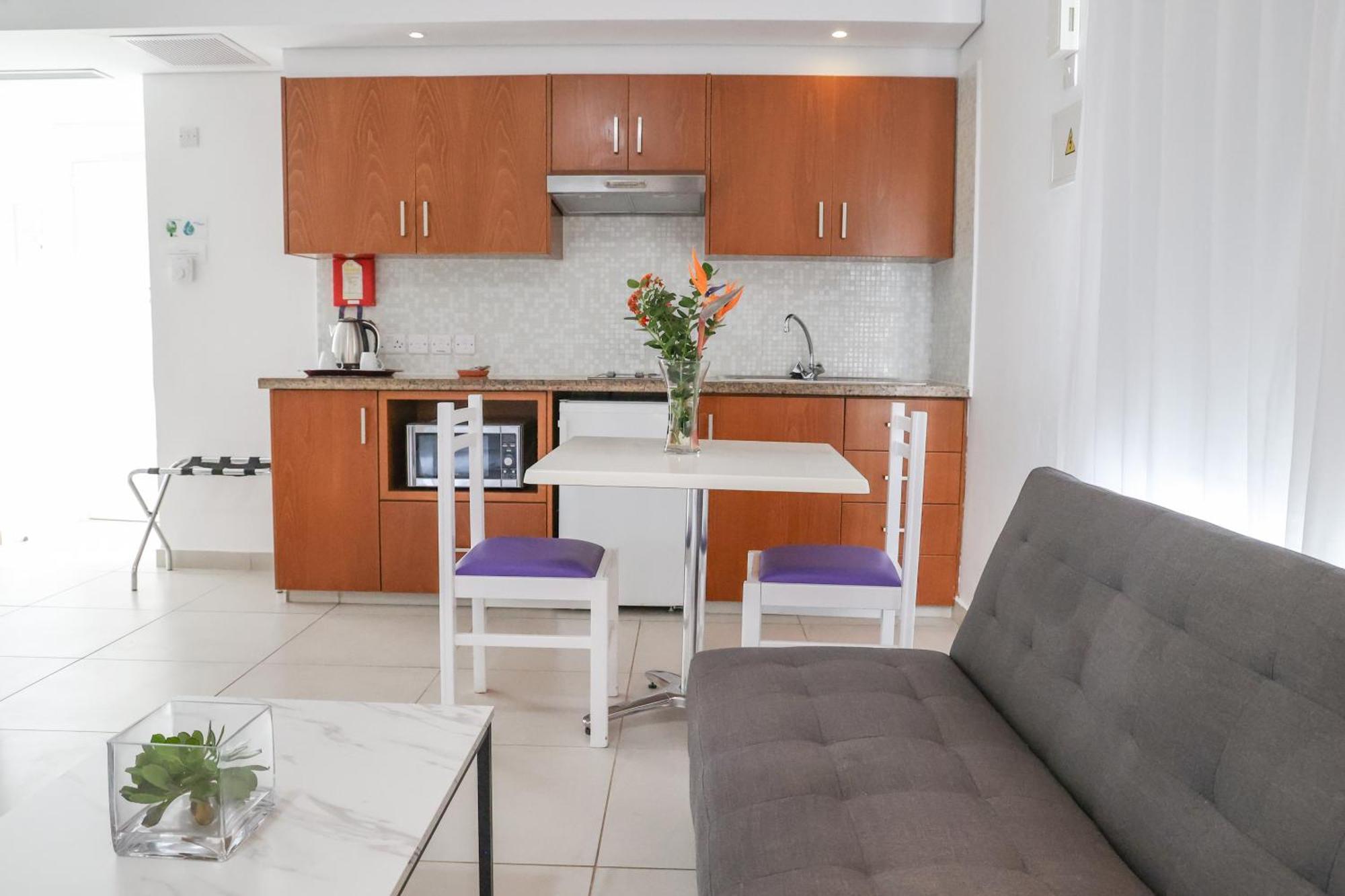Alva Aparthotel 3*