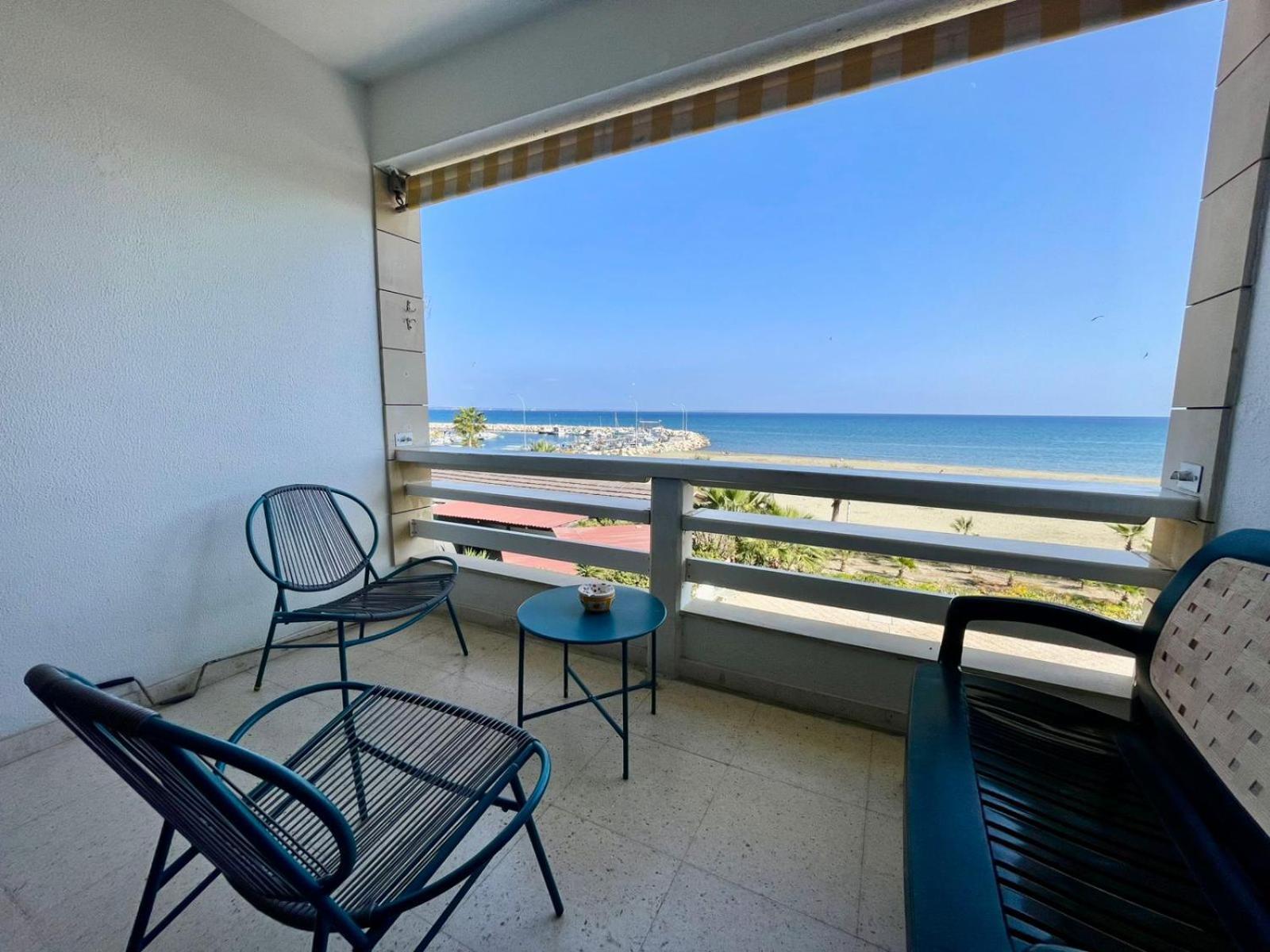 Sea View In Makenzy Apartment Larnaca
