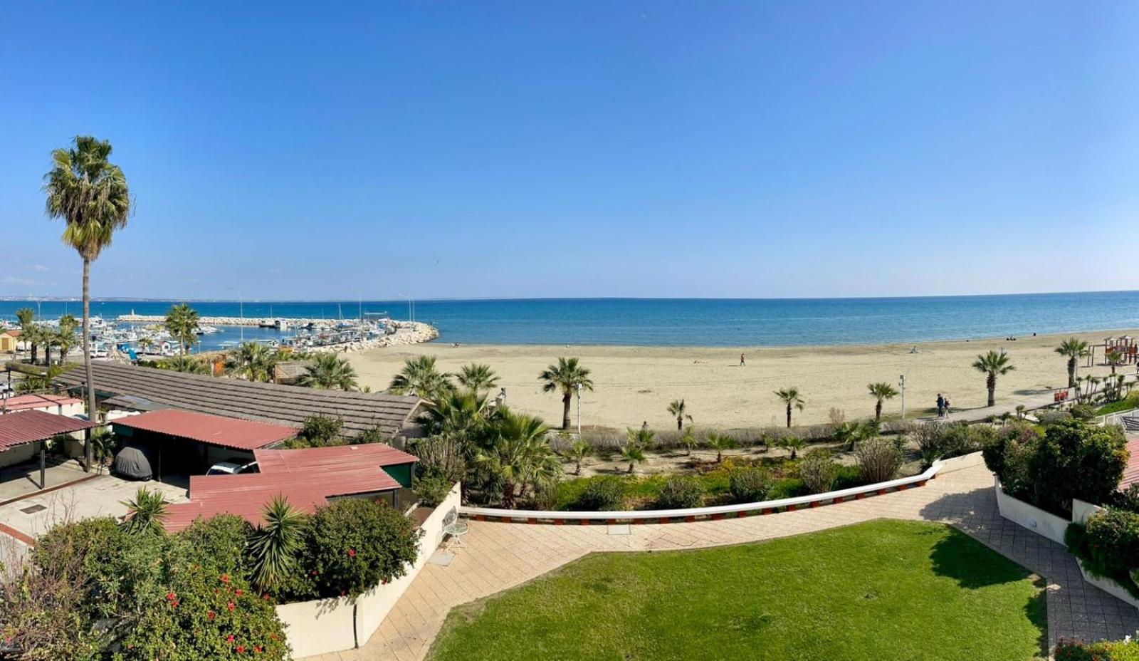 Apartment Sea View In Makenzy Larnaca
