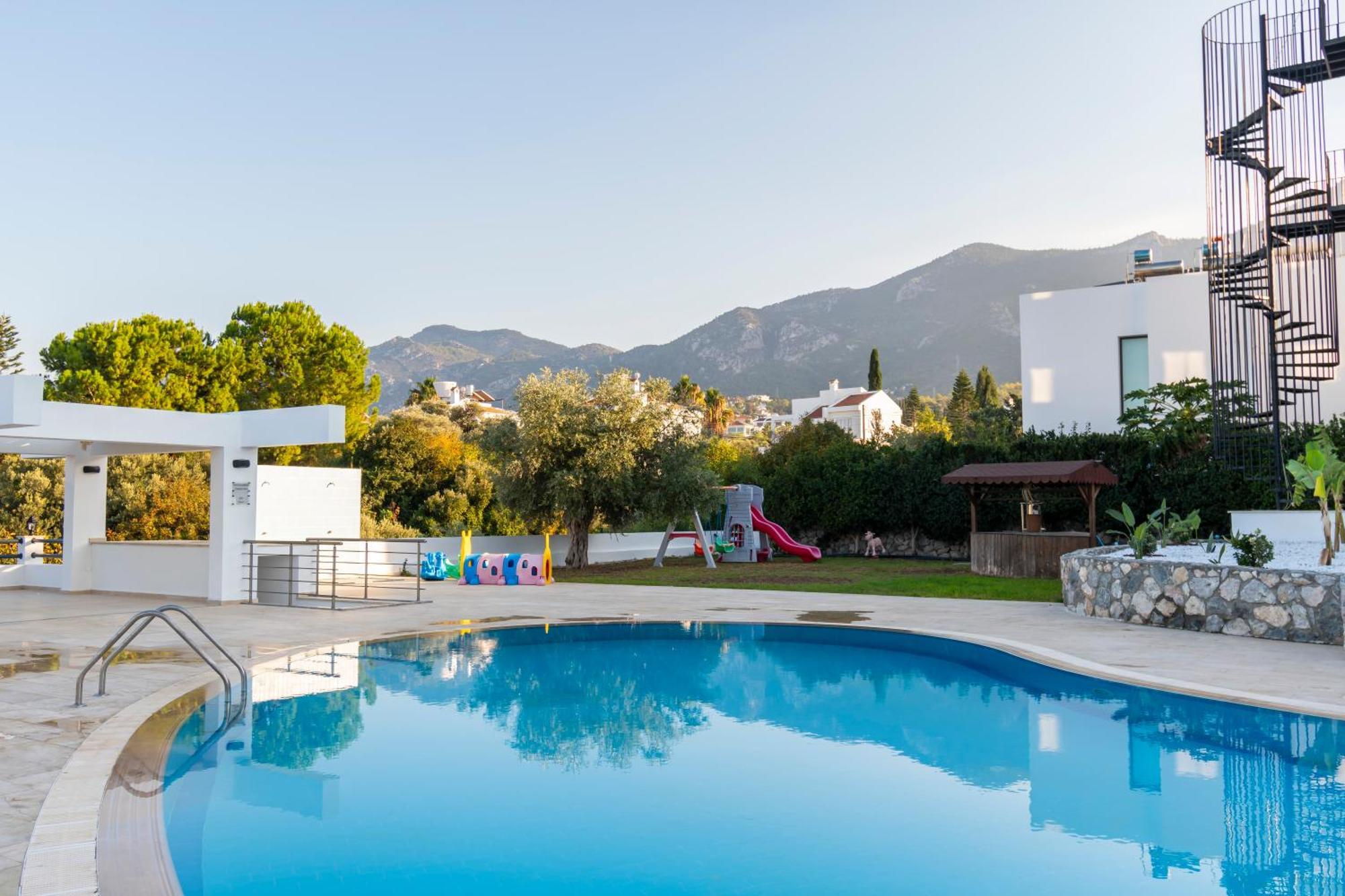 Hotel Bellapais Oasis