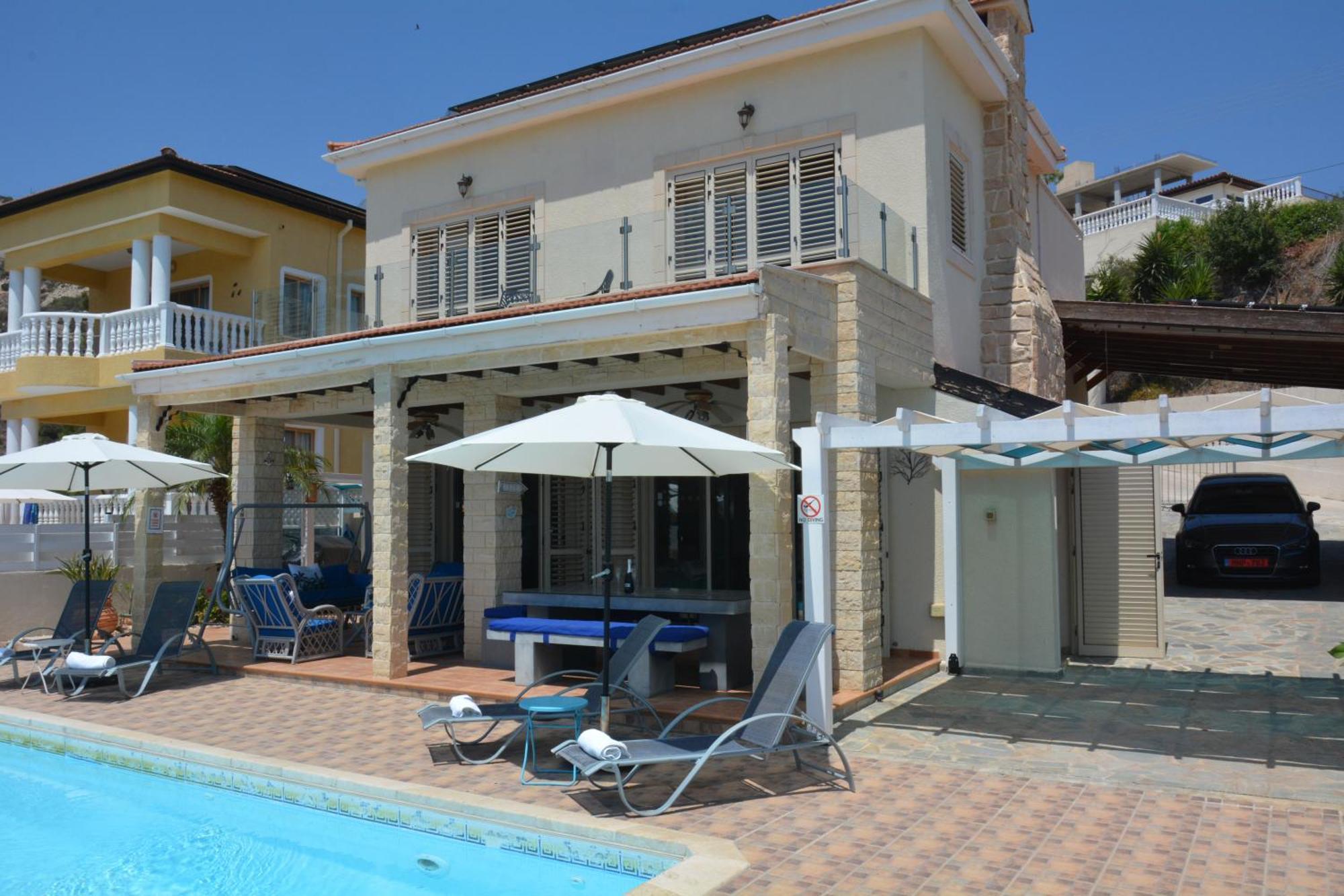 Ocean Breeze Villa *