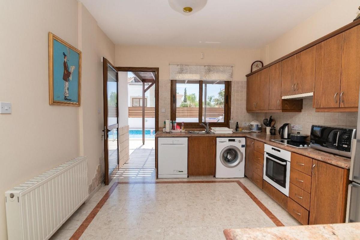 Malama 28 Ekaterina Villa *