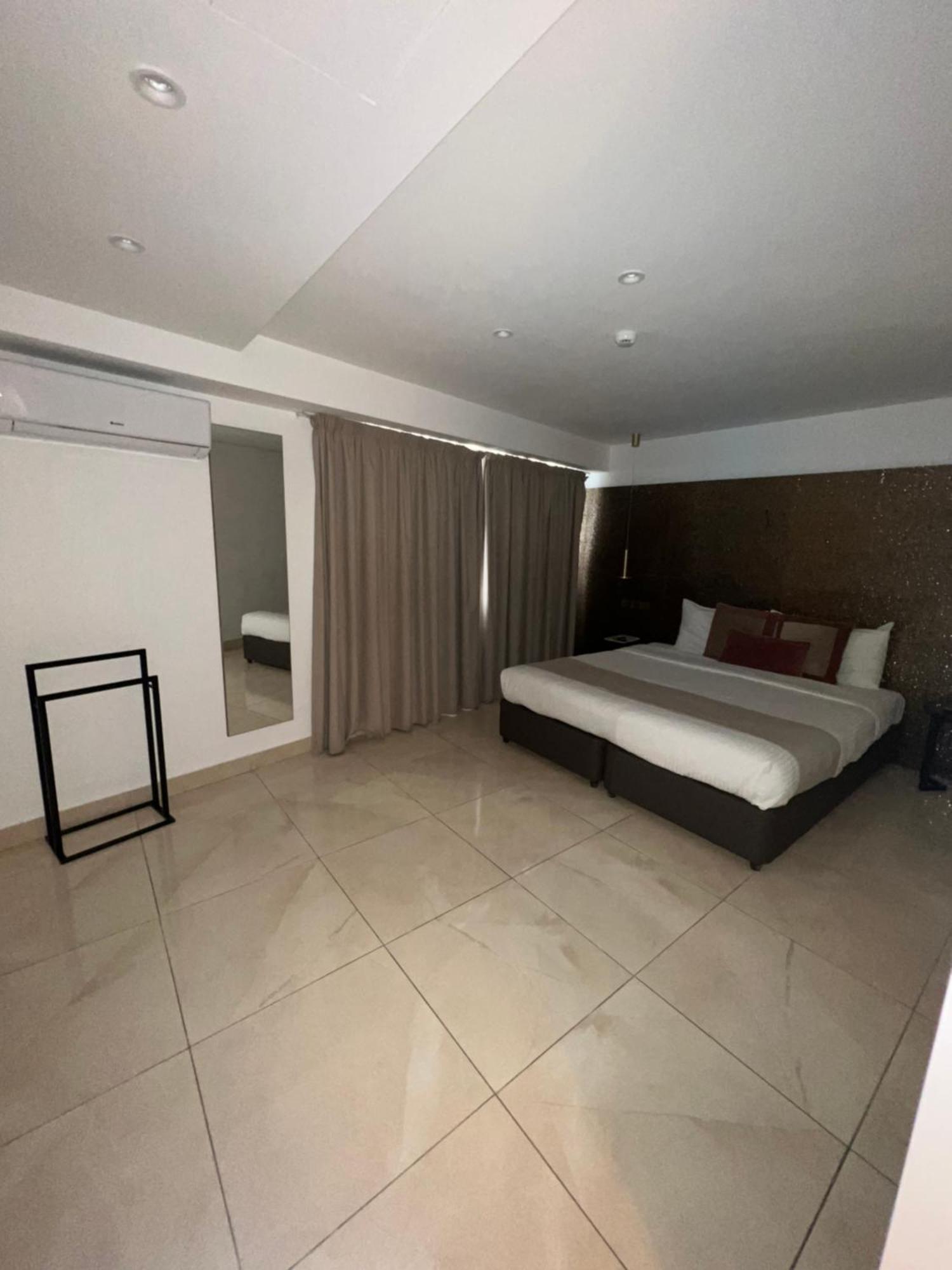 Tuck Aparthotel Larnaca