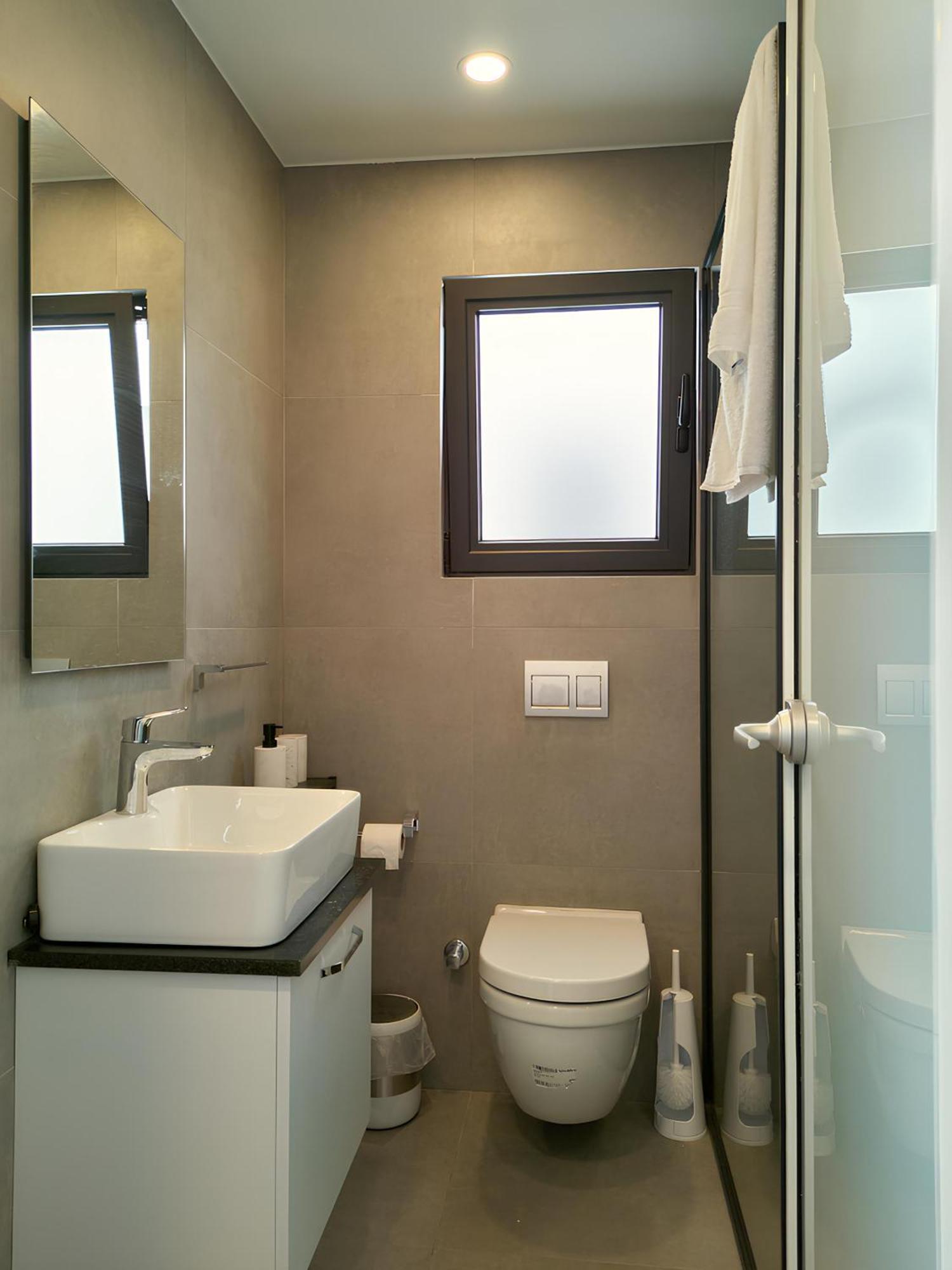 Two Bedroom Stylish *