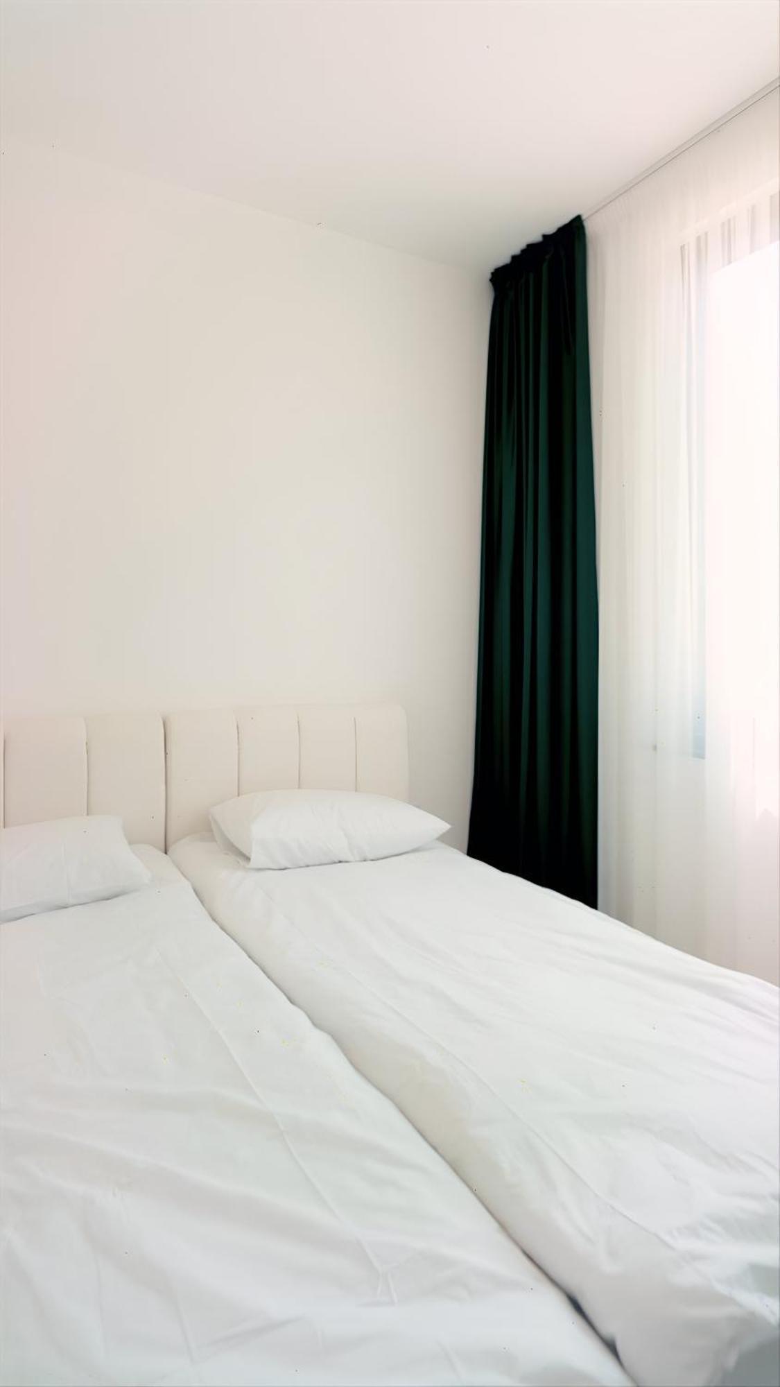 Two Bedroom Stylish Apartment *