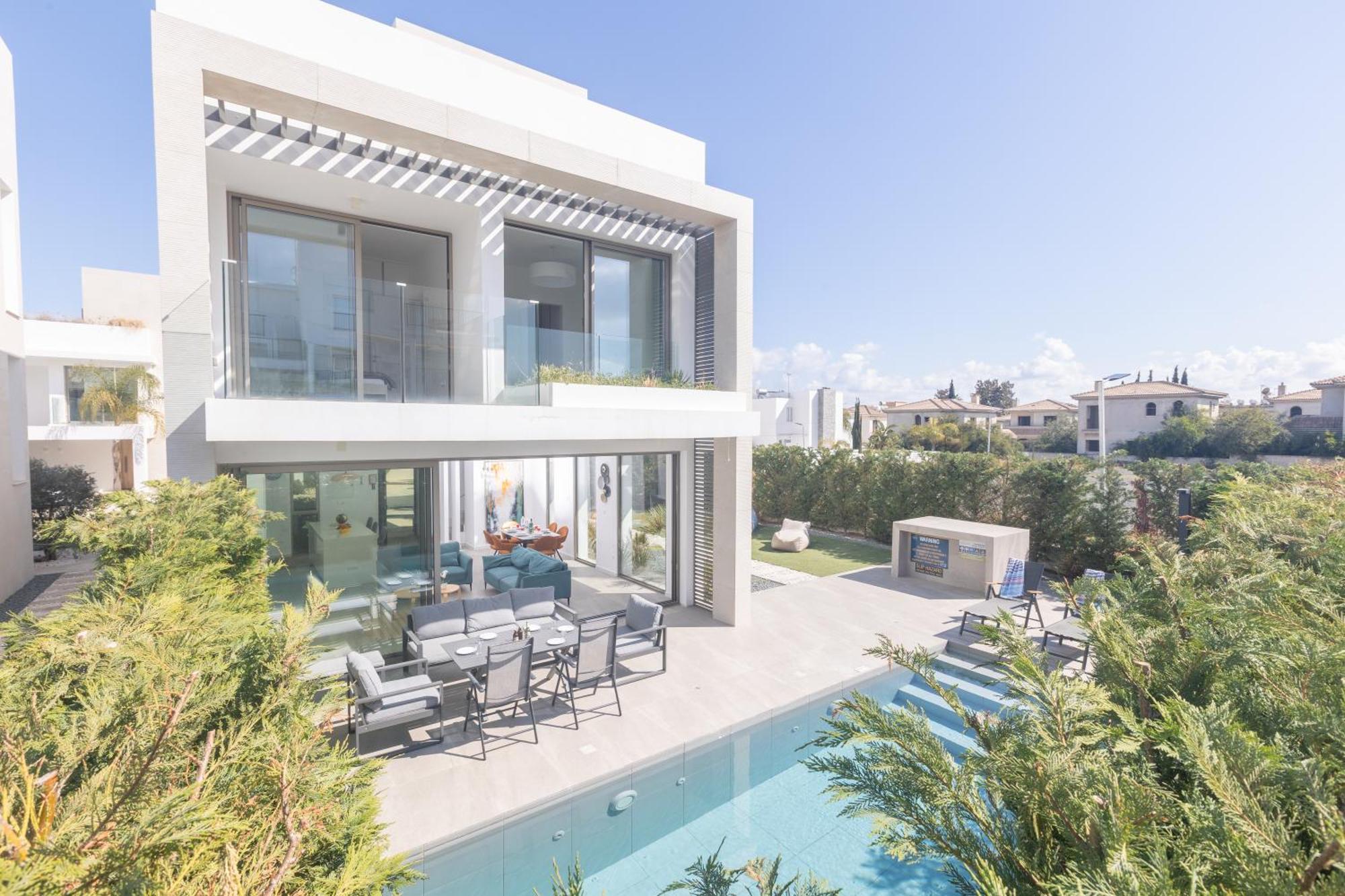 Azure Villa *