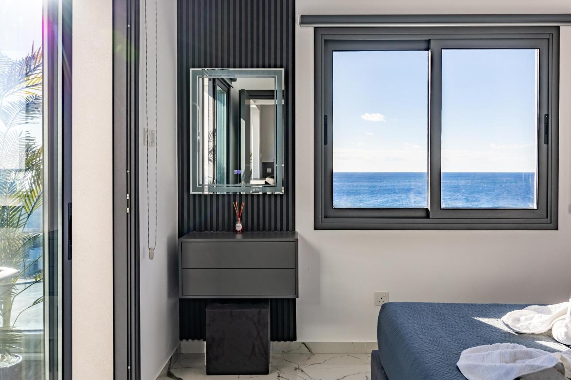 Apartment Hiddengems Residences 202 - The Lxr Penthouse - Pool & Steps To *