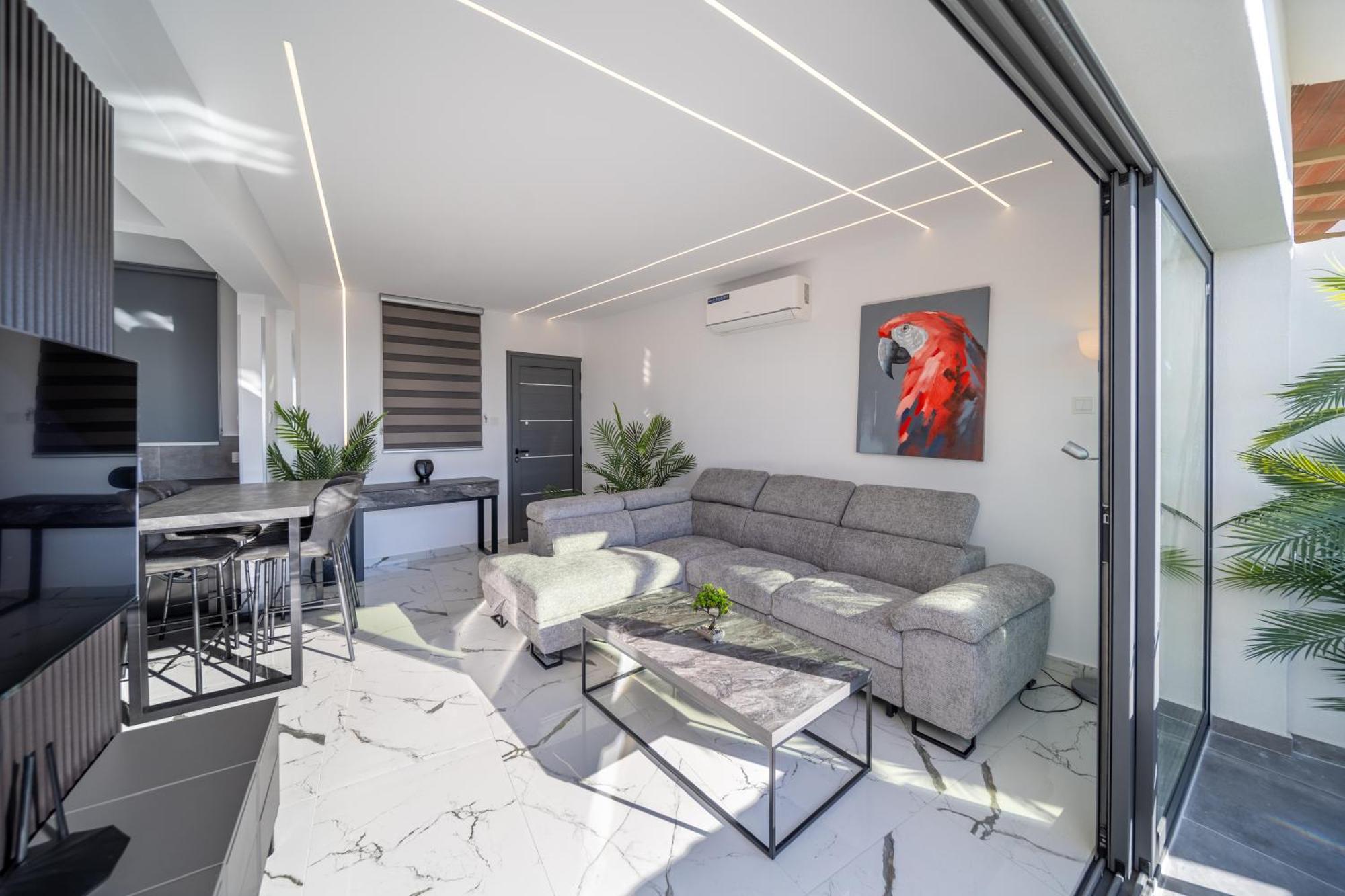 Hiddengems Residences 202 - The Lxr Penthouse - Pool & Steps To