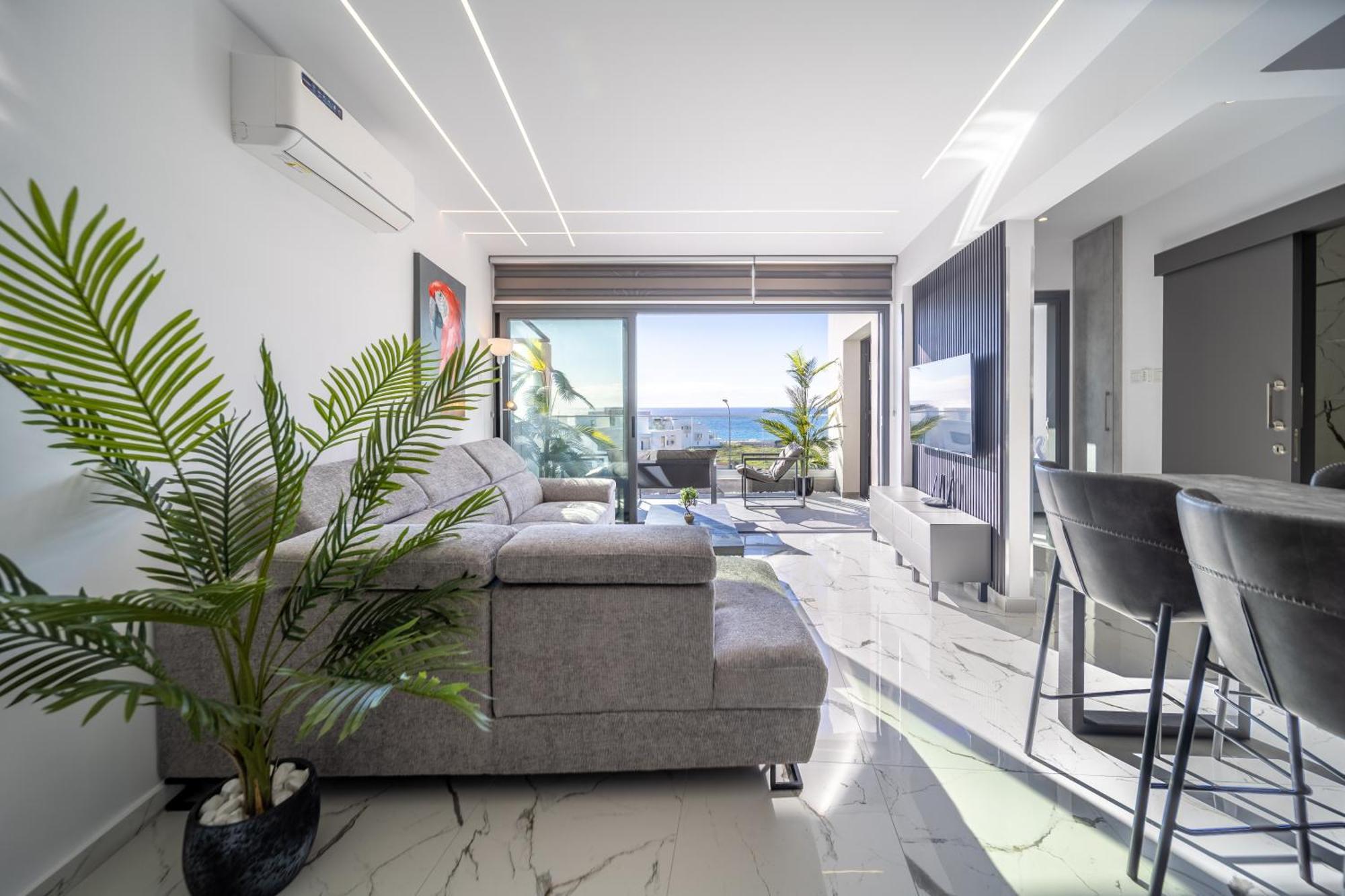 Hiddengems Residences 202 - The Lxr Penthouse - Pool & Steps To Apartment