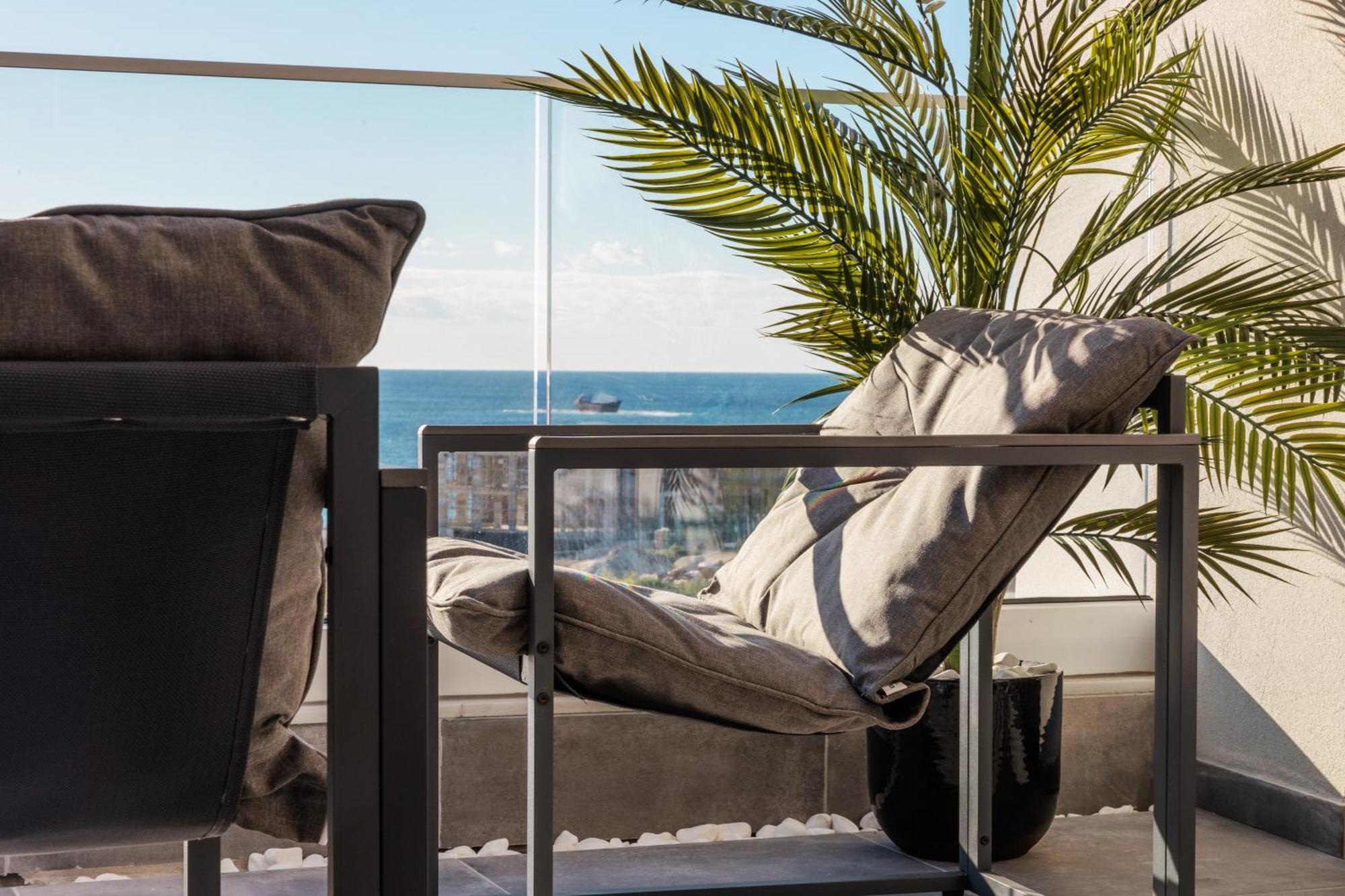 Apartment Hiddengems Residences 202 - The Lxr Penthouse - Pool & Steps To *