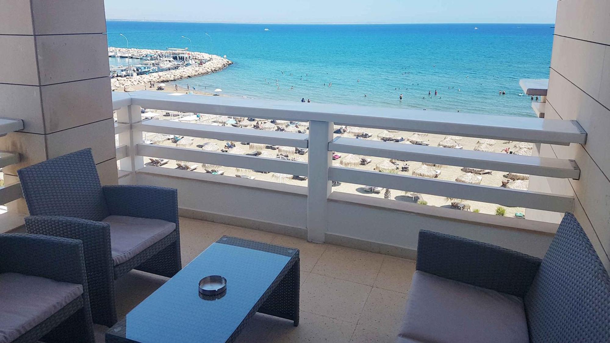 Apartment Lazuli Beachfront Sea View Ap144 Larnaca