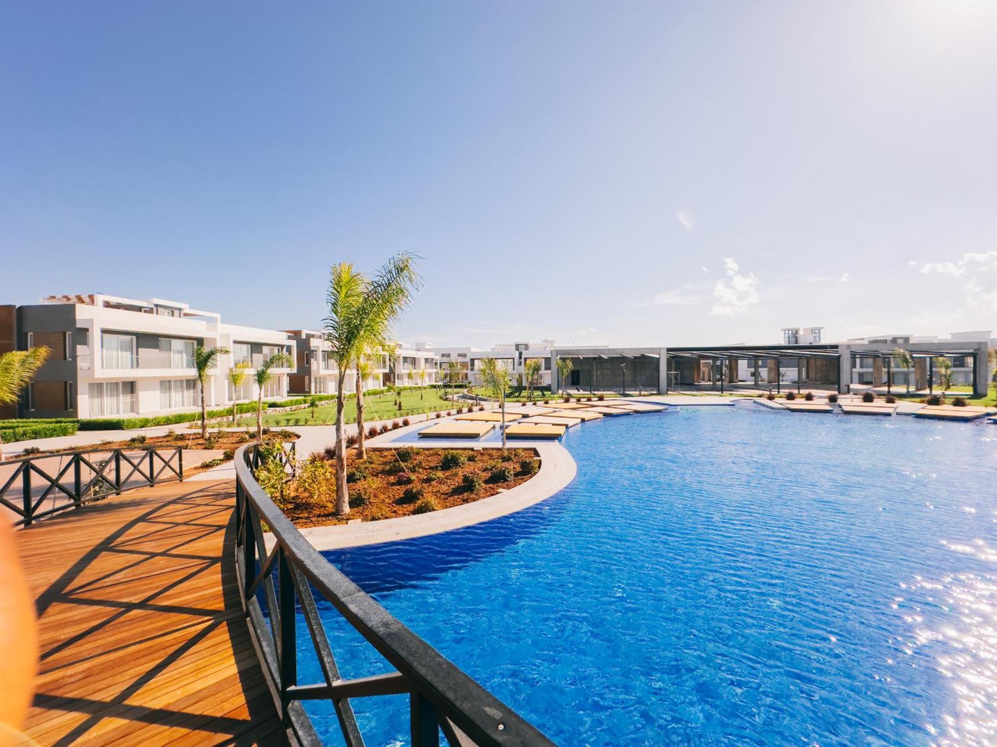 Four Seasons 2 Lofts By The Sea, Bogaz, Iskele Apartment *