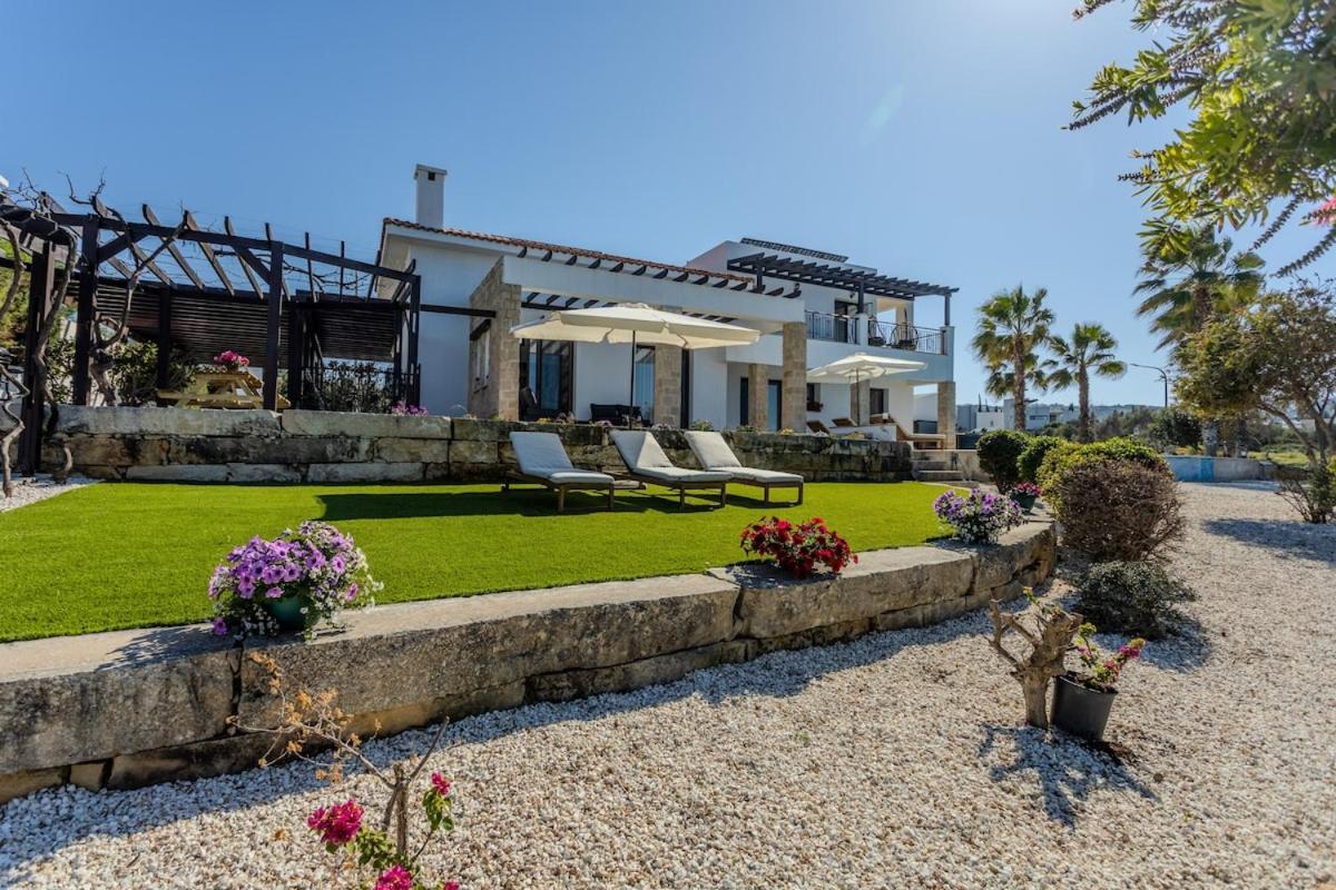Kallisti & - A Luxury Seaside Retreat Lachi