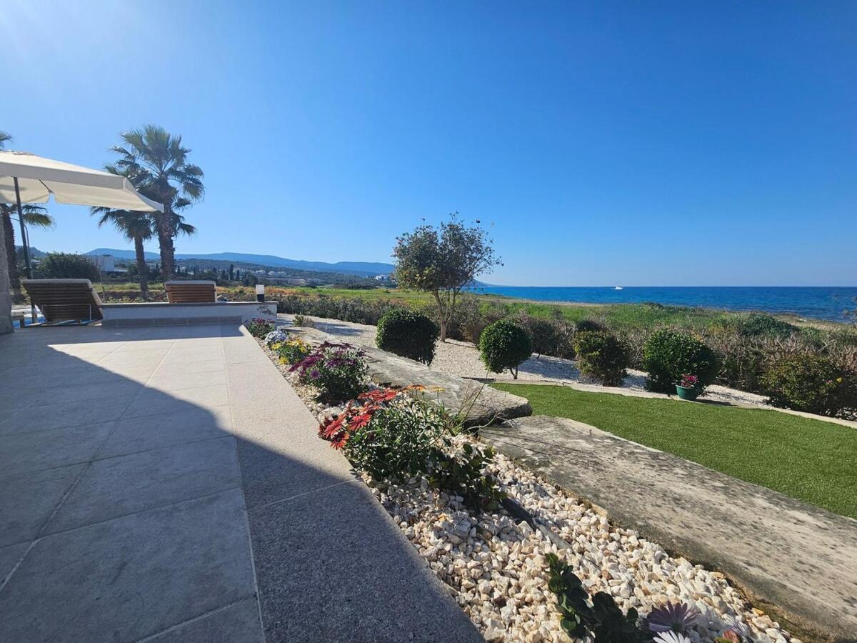 Villa Kallisti & - A Luxury Seaside Retreat *