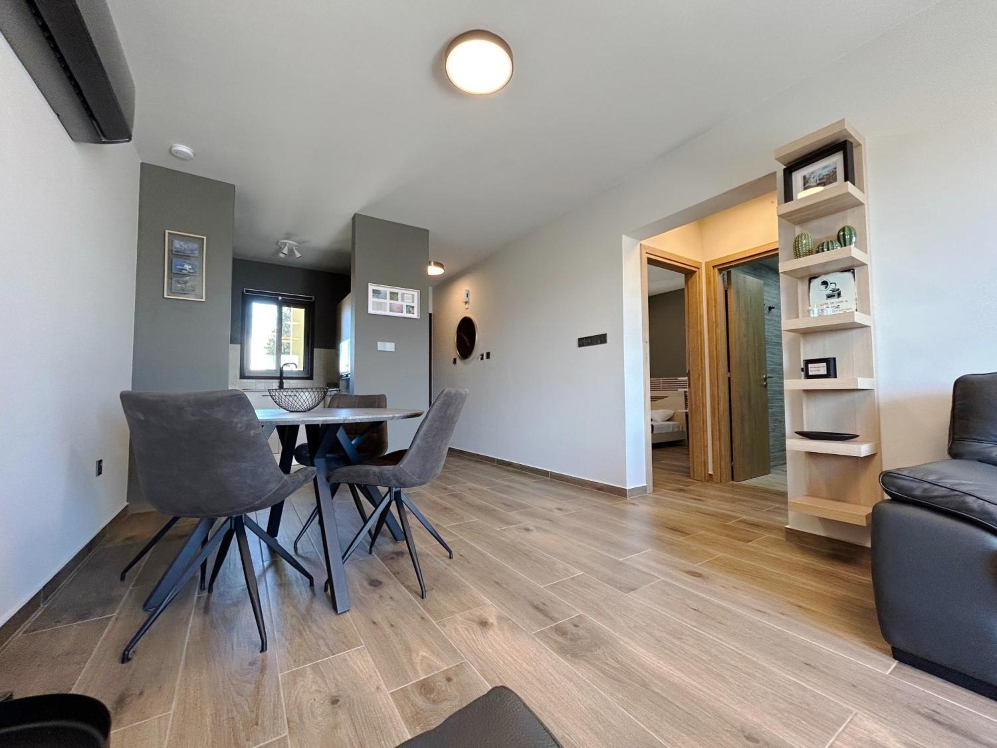 The A-line Seaview Malama With Pool, Tennis Court & Gym Paralimni