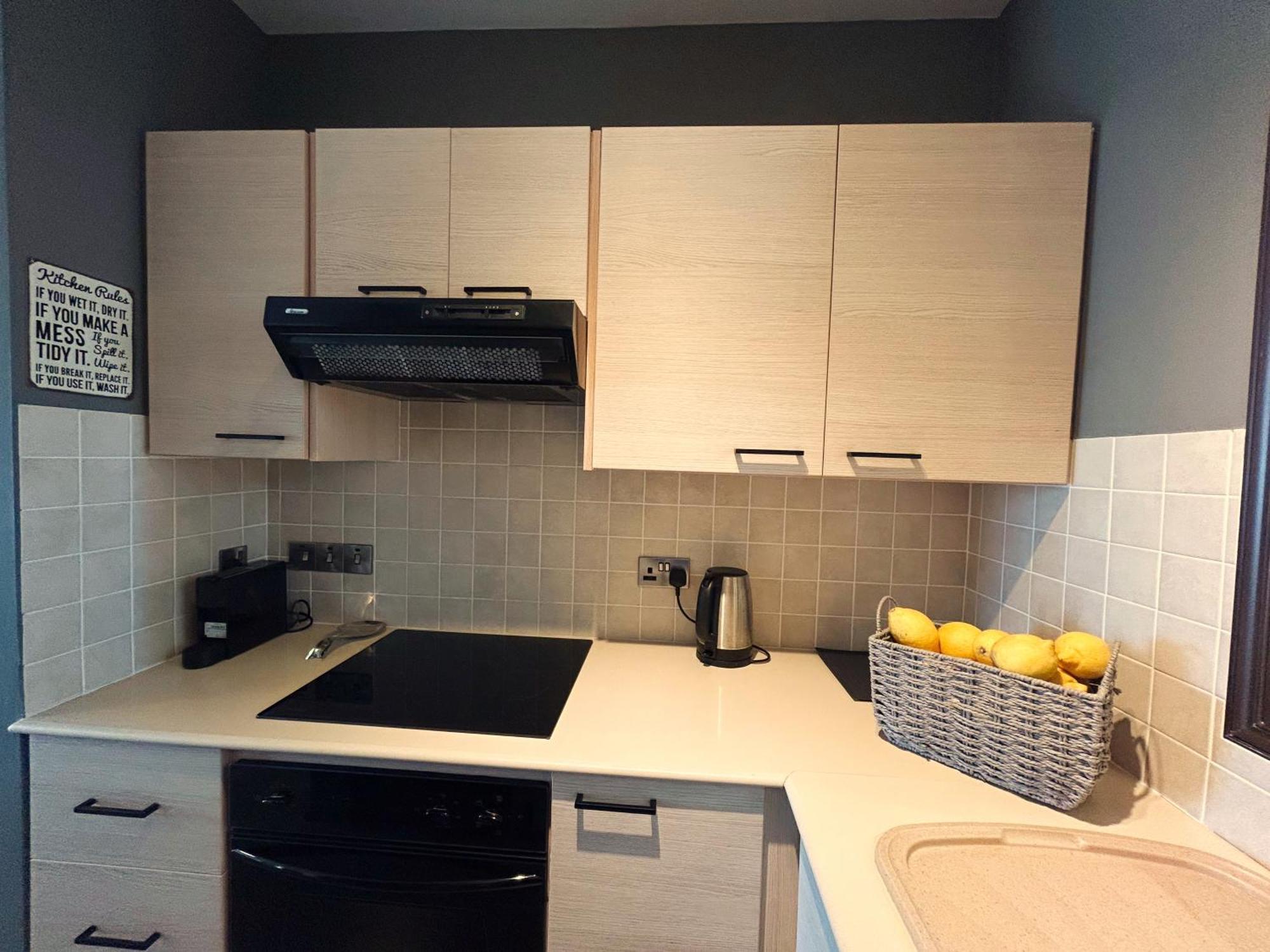 Apartment The A-line Seaview Malama With Pool, Tennis Court & Gym Paralimni