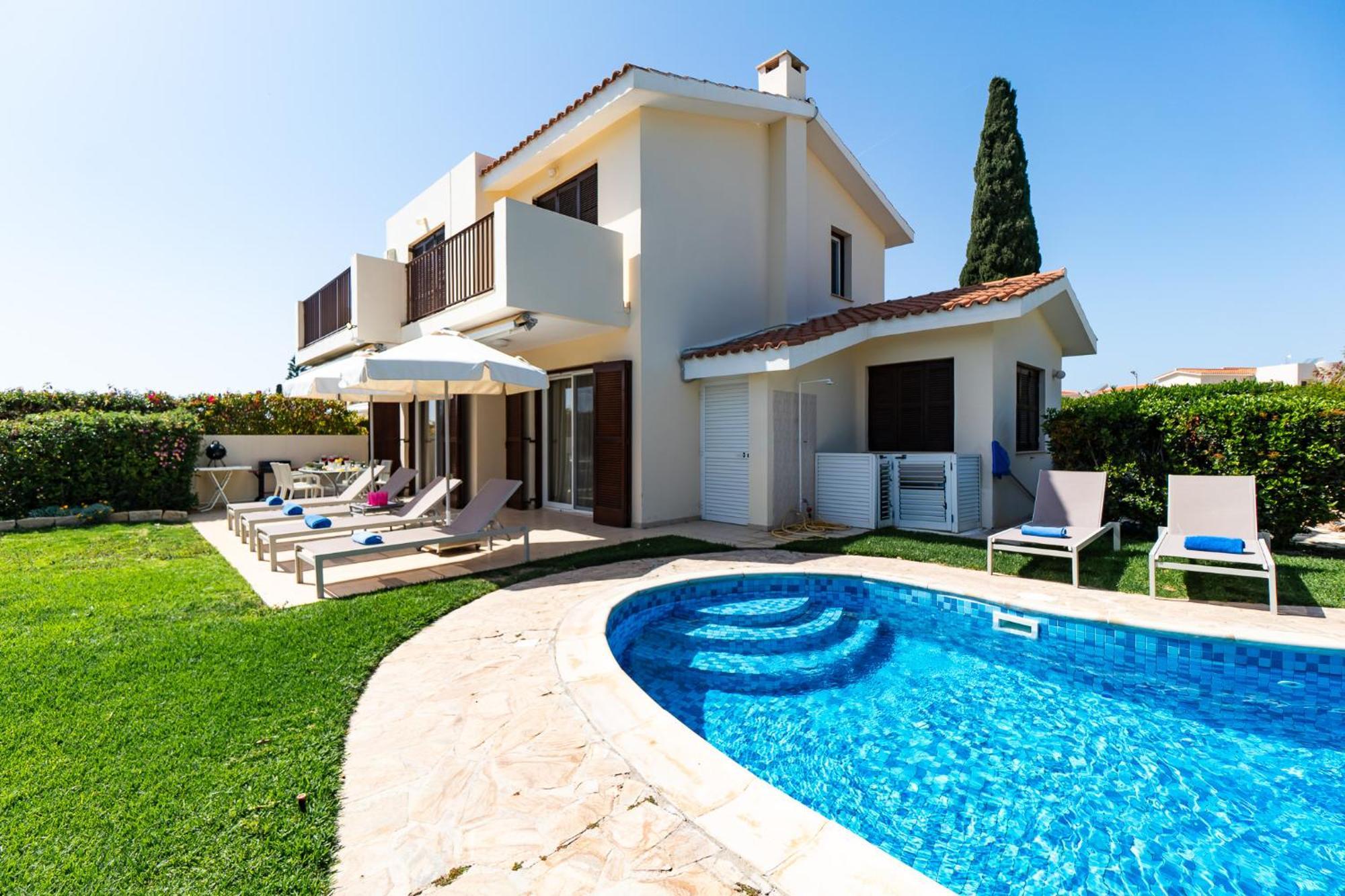 Villa Demiana By Ezoria