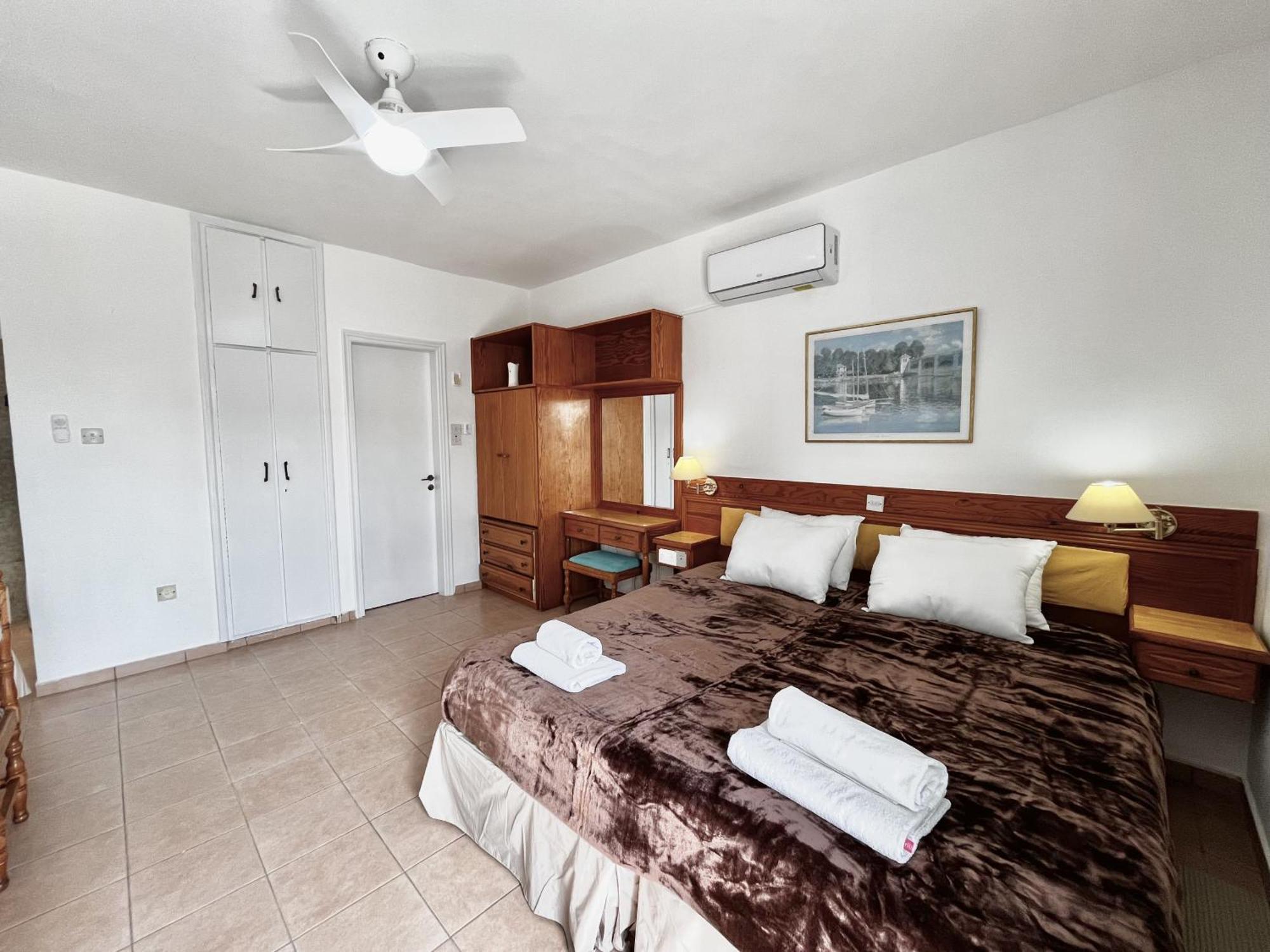 Apartment Nissi Chrysland