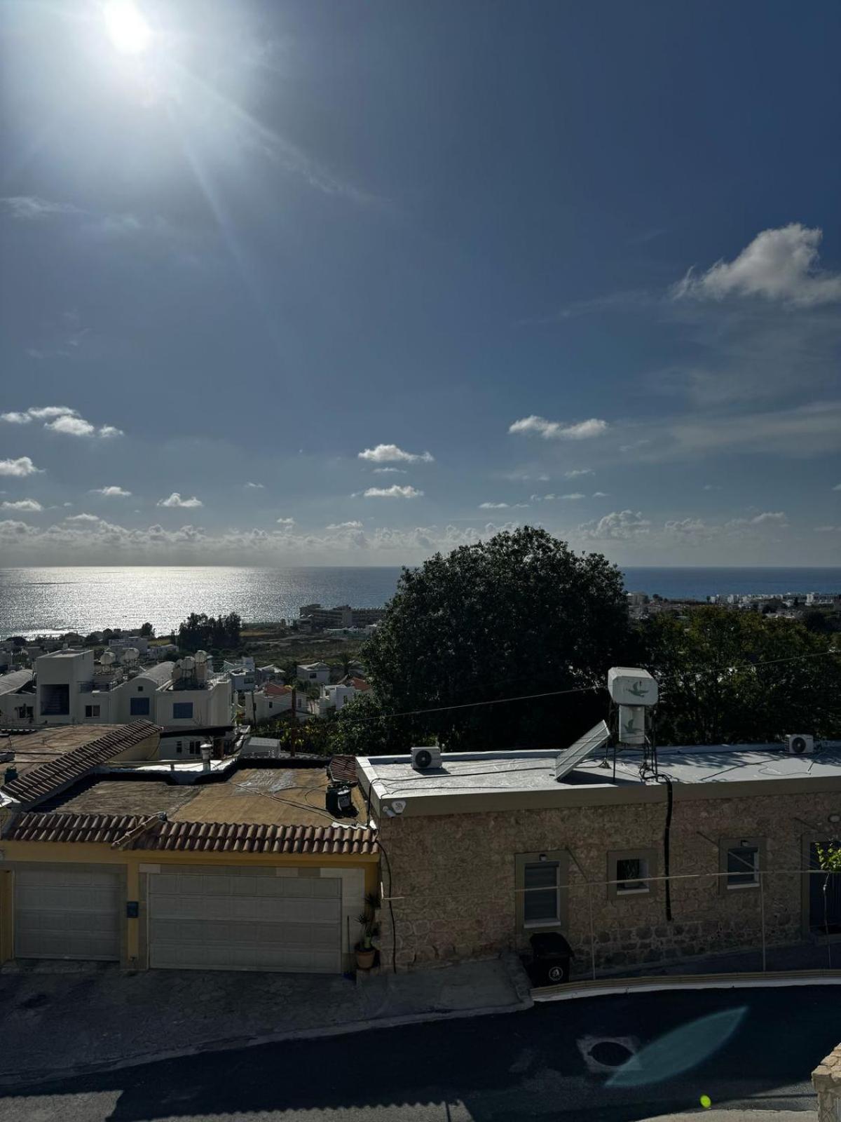 Sea Breeze Panoramic Ocean View Apartment *