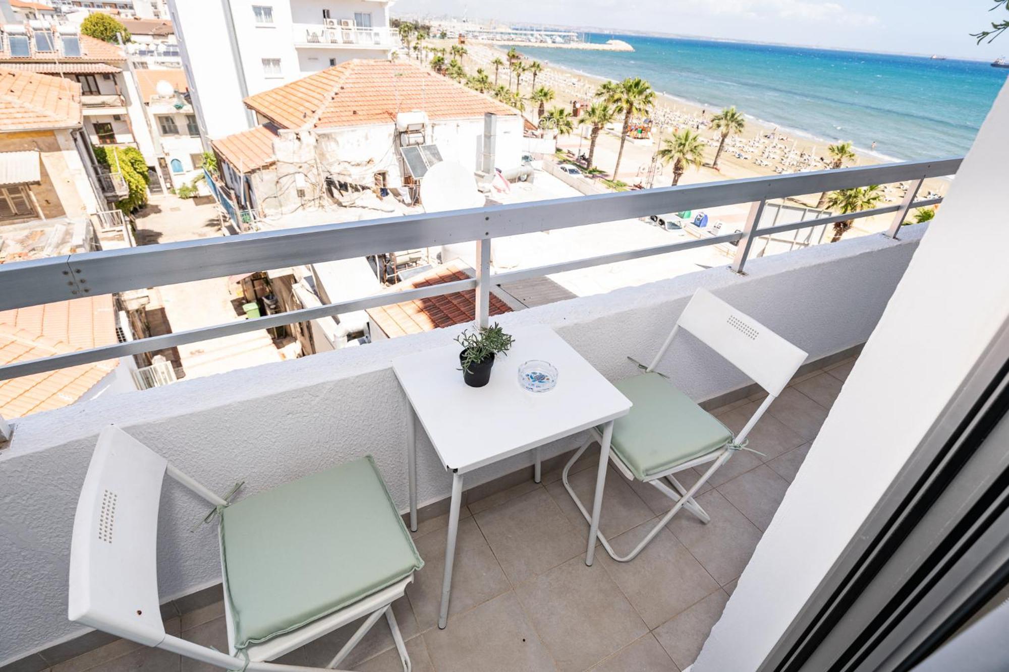 Quattro Beachfront Sea View Ap 34 Appartement *