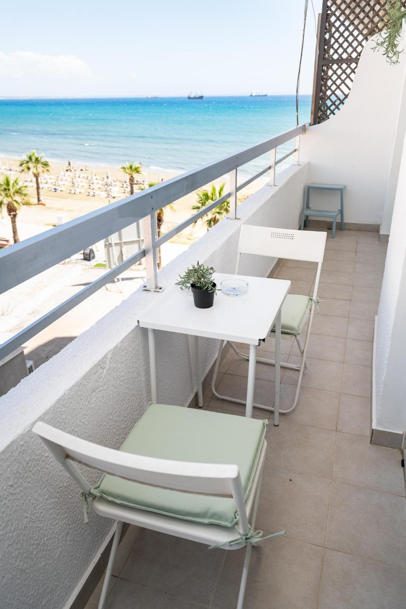 Quattro Beachfront Sea View Ap 34 Appartement