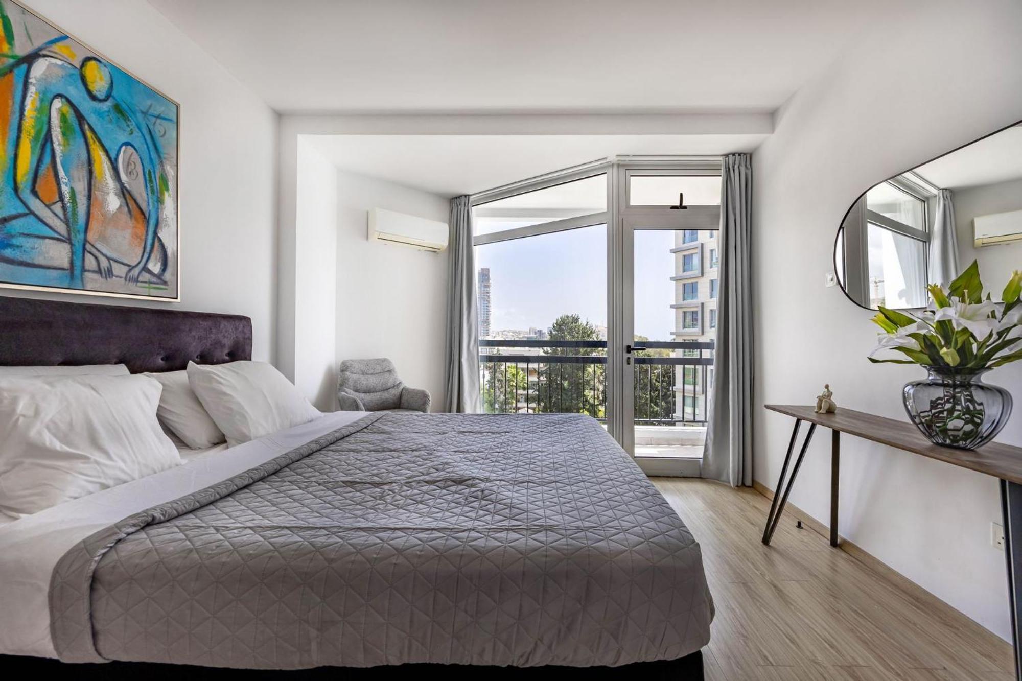 Marathon With Shared Pool * Limassol