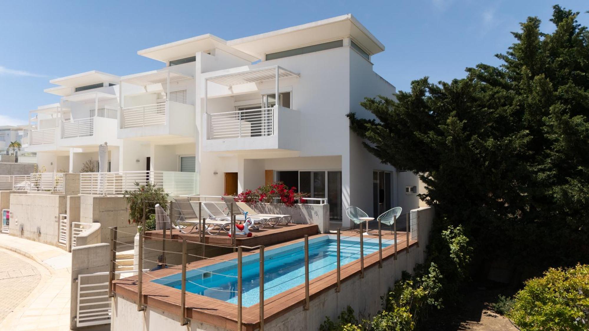Wealthystays Niceday Hill * Protaras