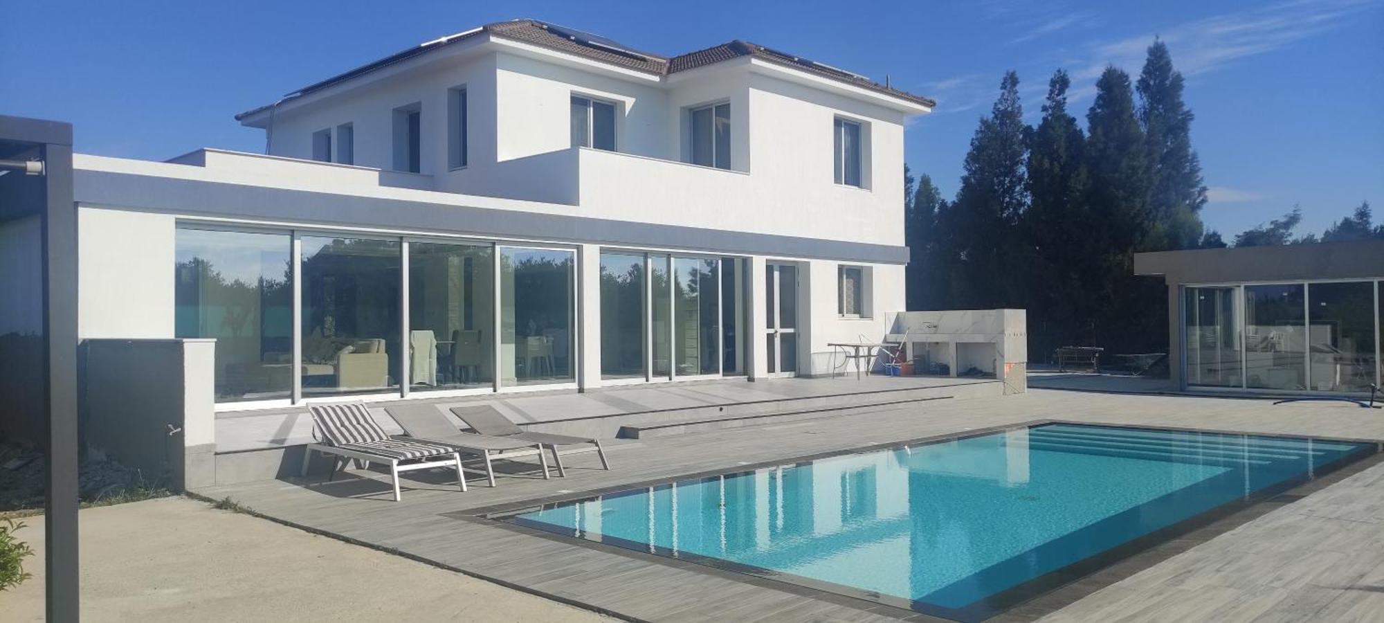 Villa Village Villa, Cyprus, Salt-water Pool, 6 Bedrooms, Larnaca *