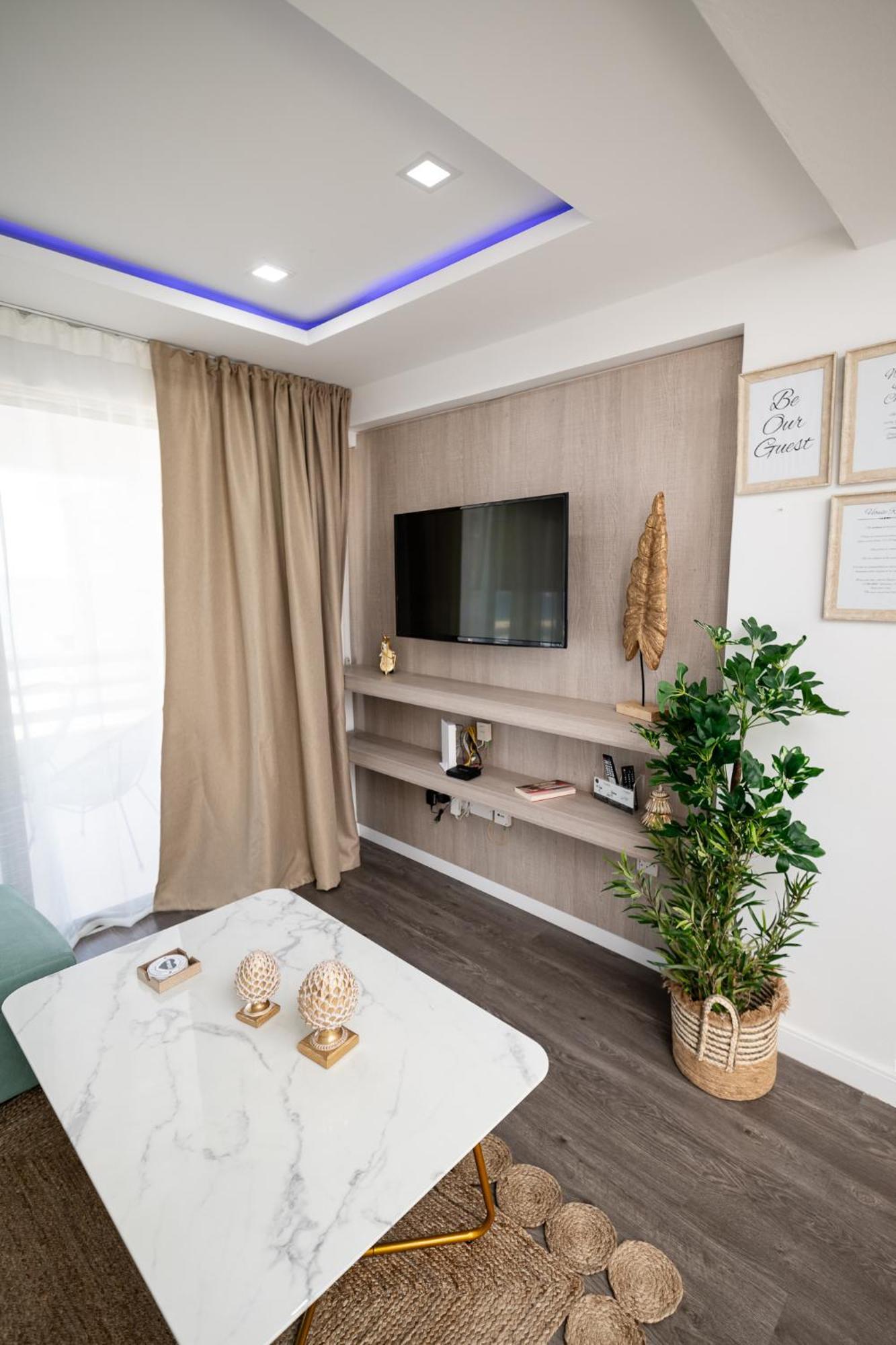 Lazuli Beachfront Sea View Ap144 Apartment Larnaca