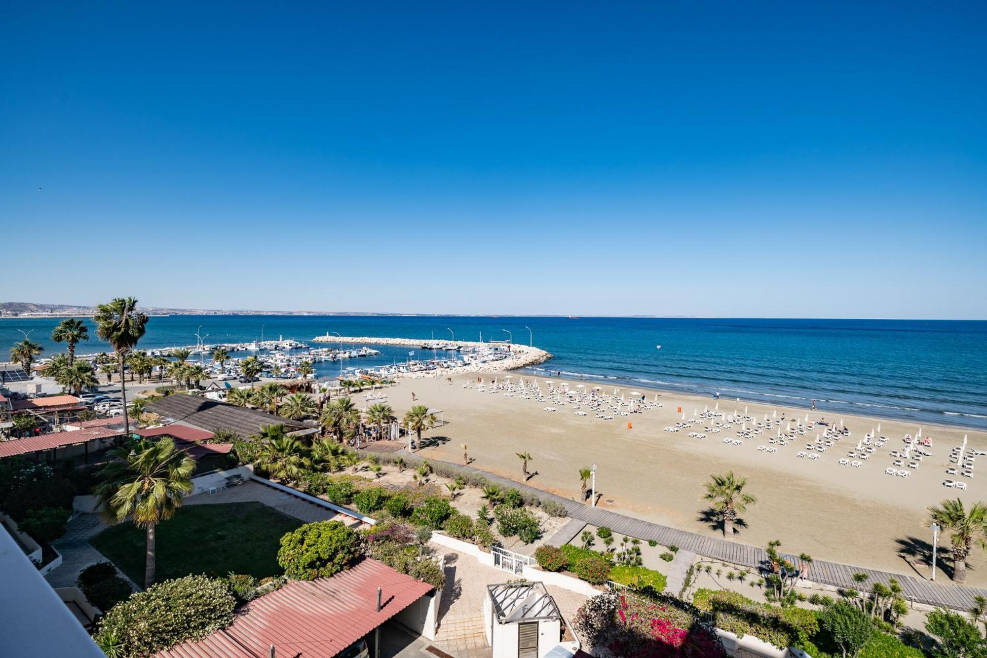 Lazuli Beachfront Sea View Ap144 Apartment