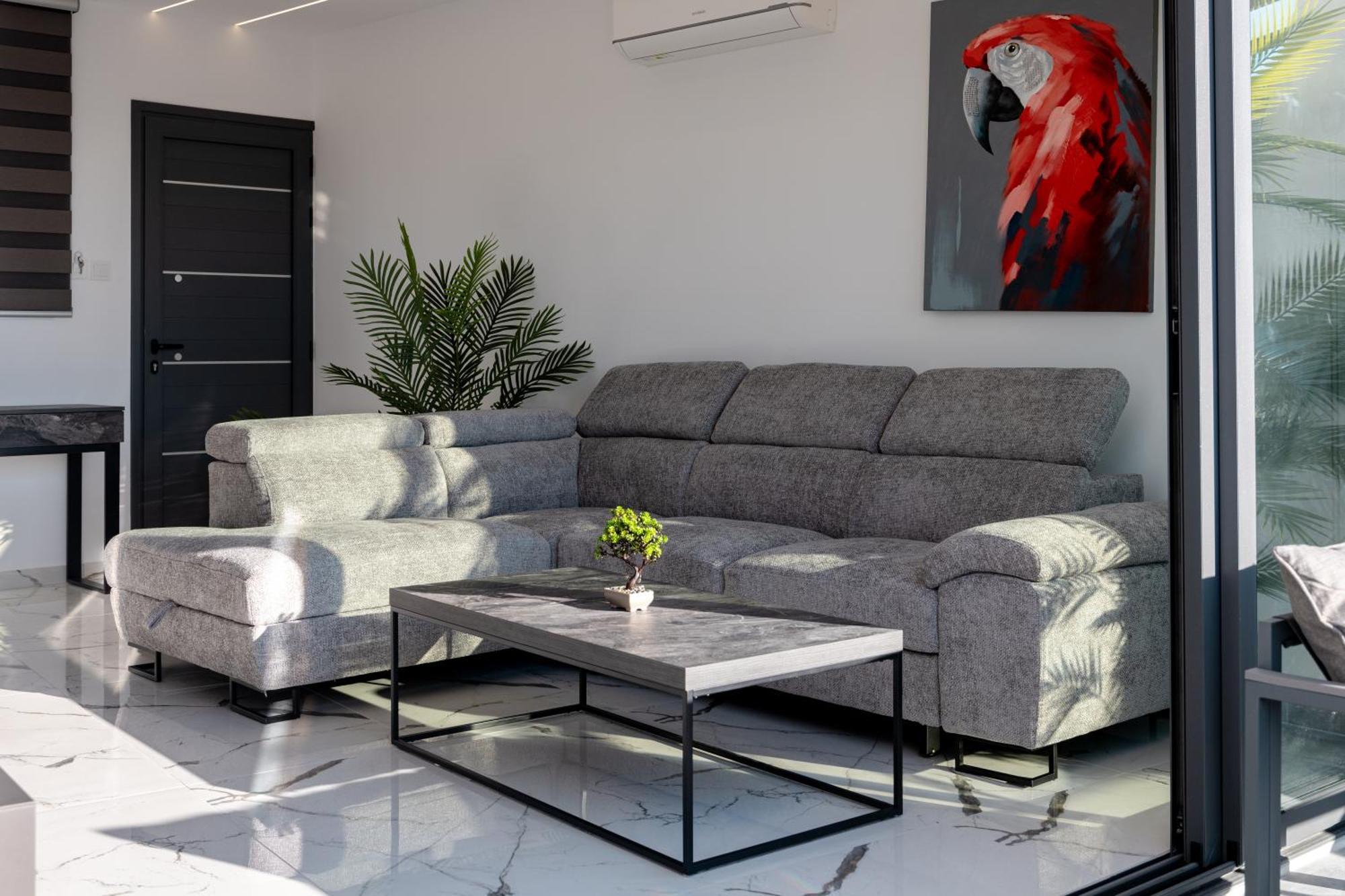 Hiddengems Residences 202 - The Lxr Penthouse - Pool & Steps To Paphos