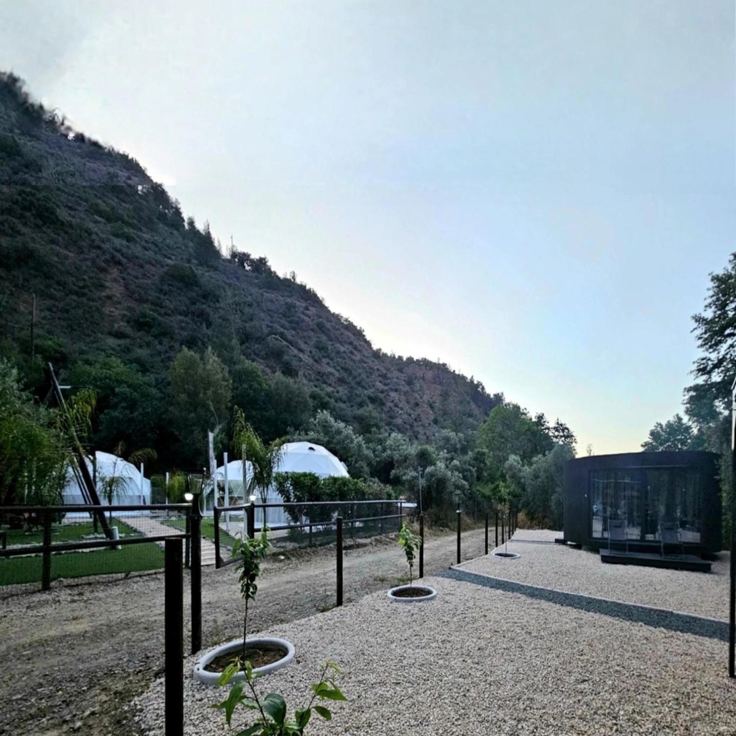 River Glamping Kalopanayiotis Lodge *
