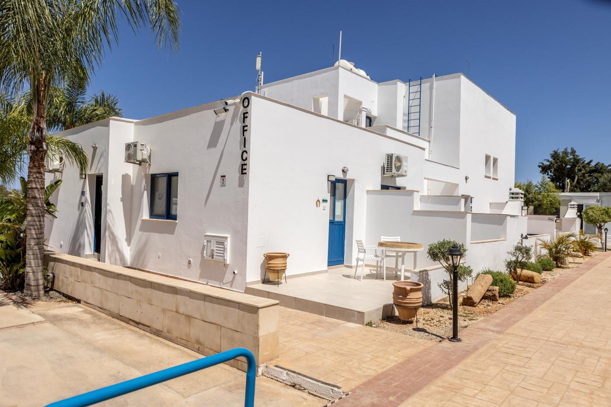 Aparthotel Flouressia Gardens Protaras