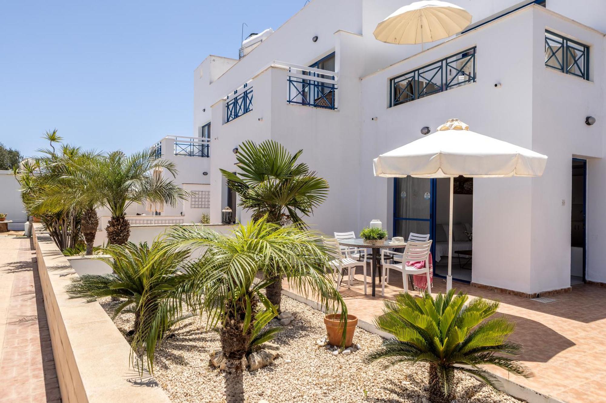 Aparthotel Flouressia Gardens 3*