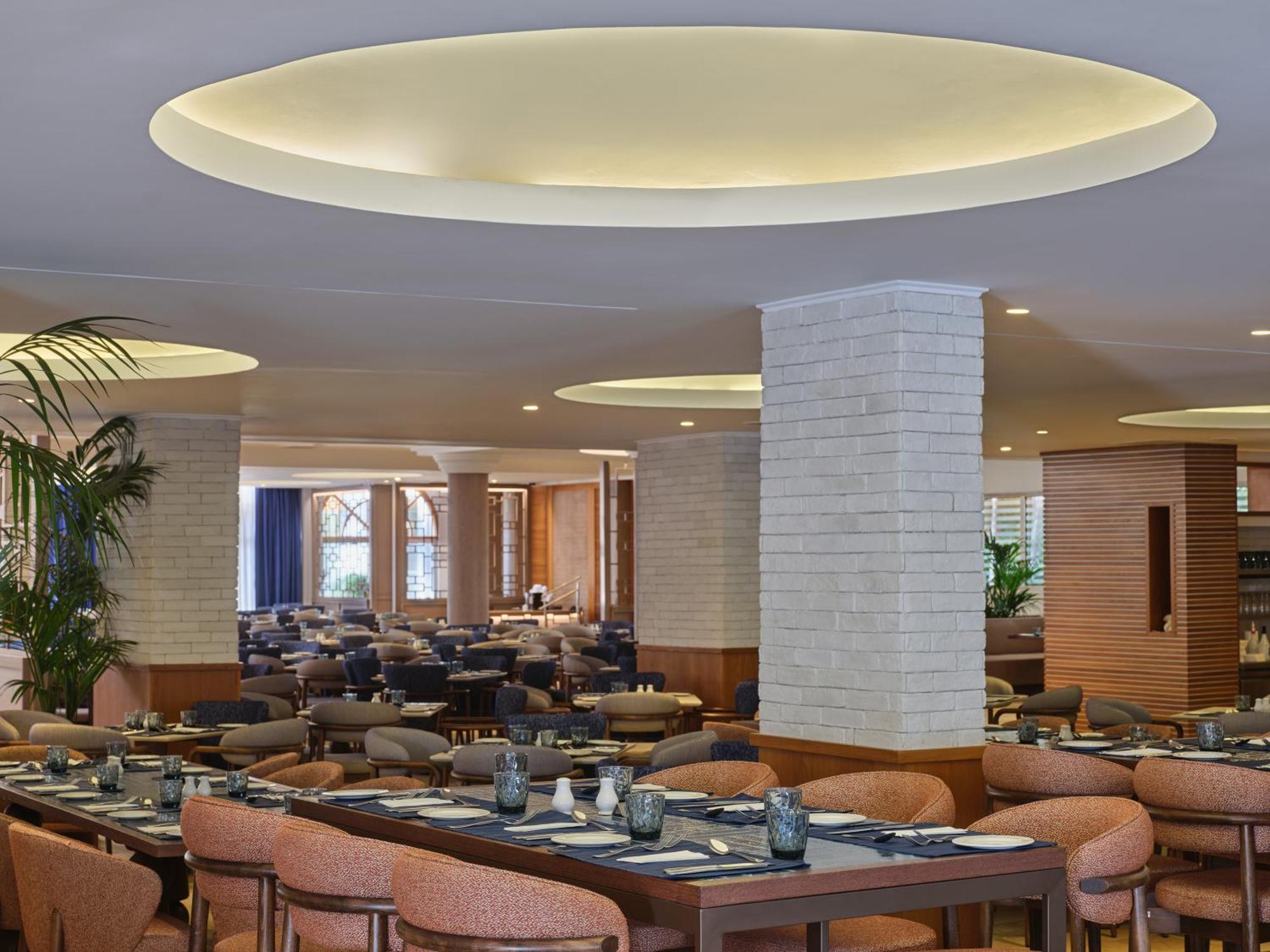 Atlantica Oasis Hotel 4*
