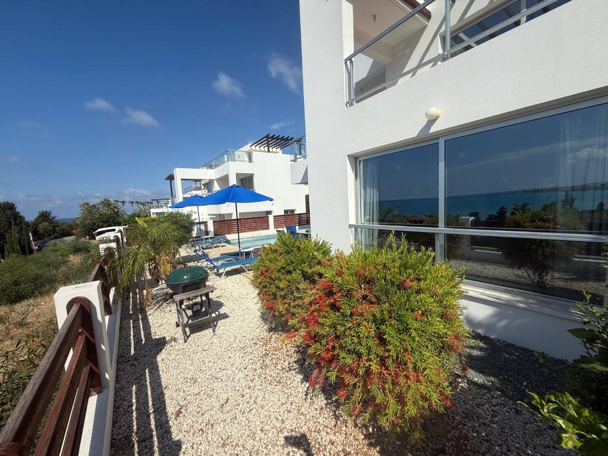 Villa Aqua Sunrise 1km From With Sea Views *