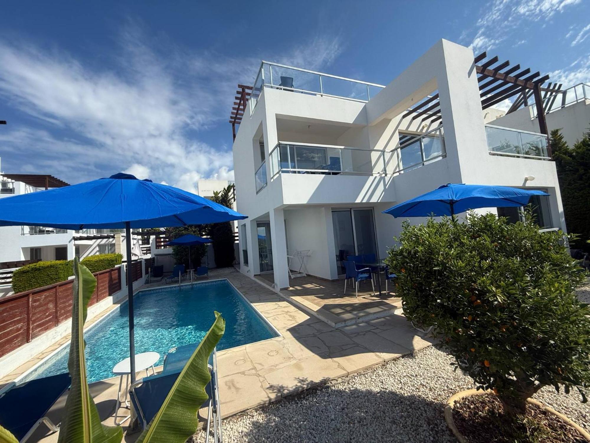 Aqua Sunrise 1km From With Sea Views