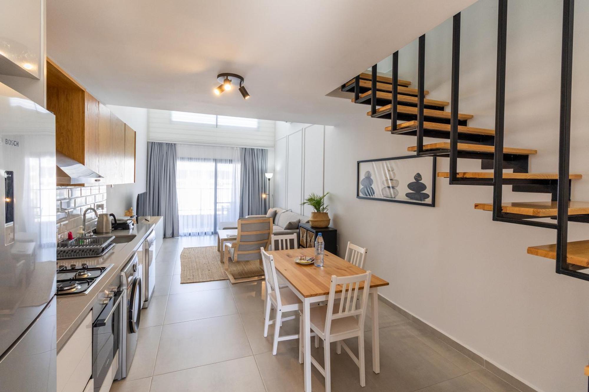 Caesar Cliff Apartment