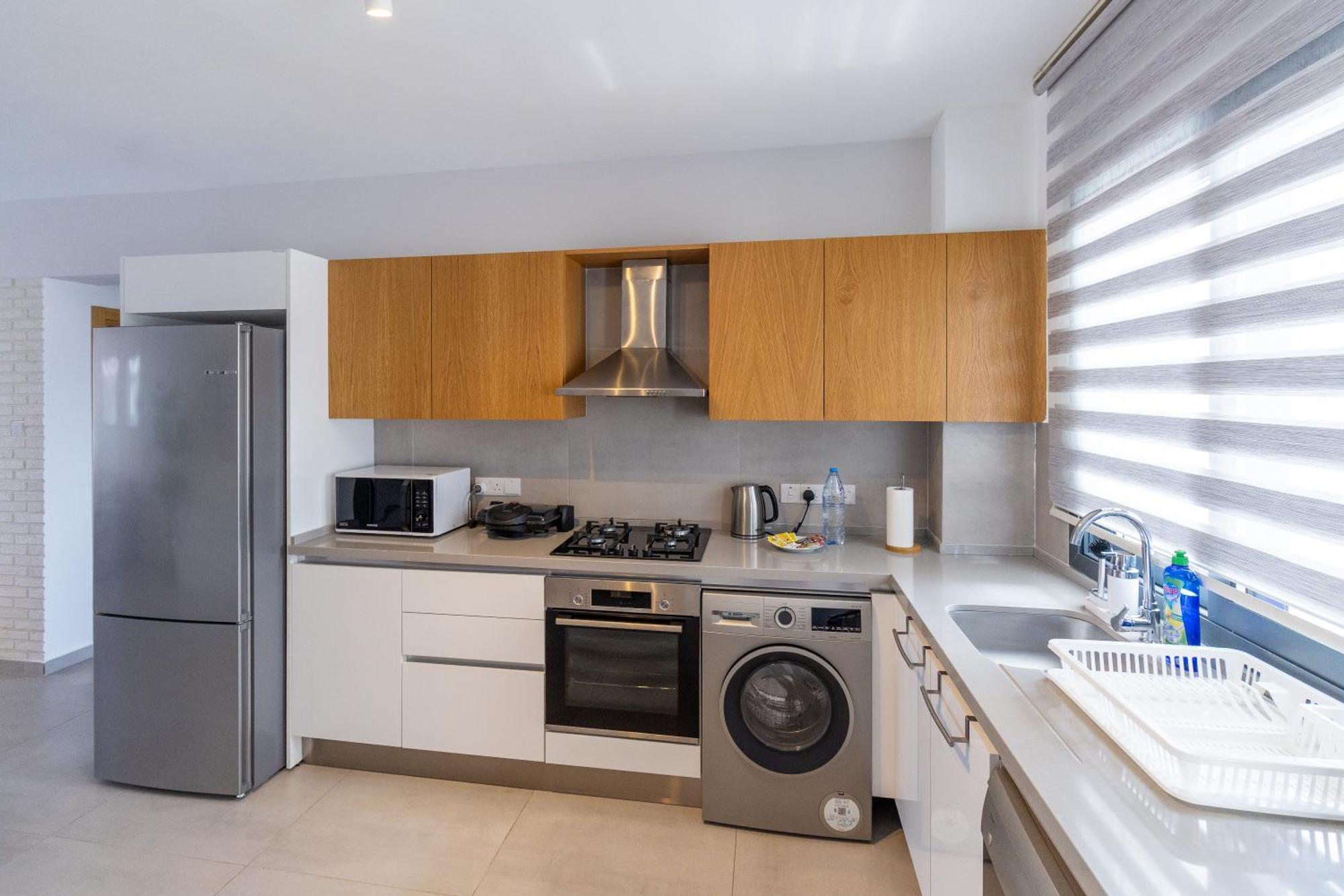 Caesar Cliff Apartment