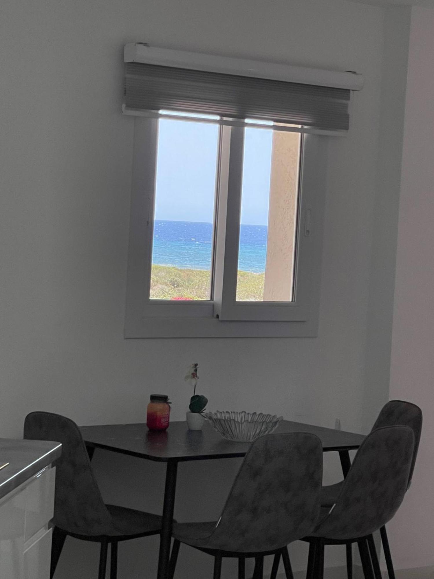 Lightness By The Sea Apartment *