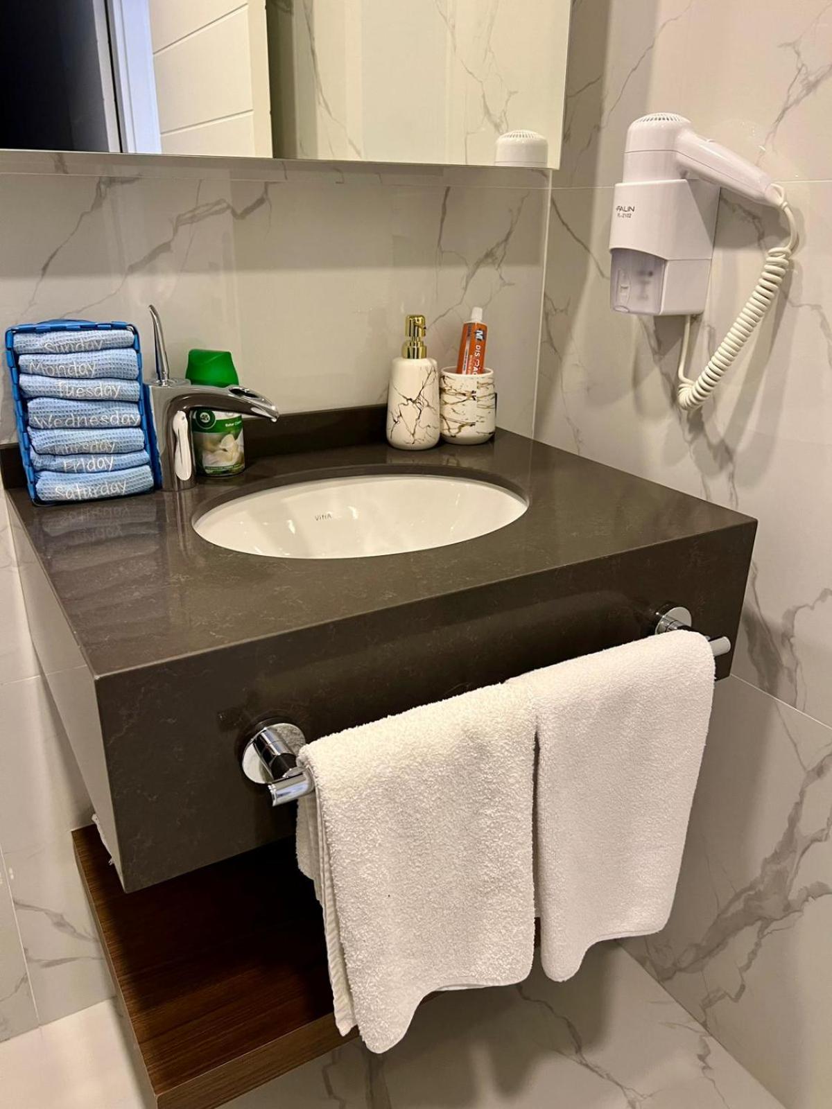 Grand Sapphire Apartment